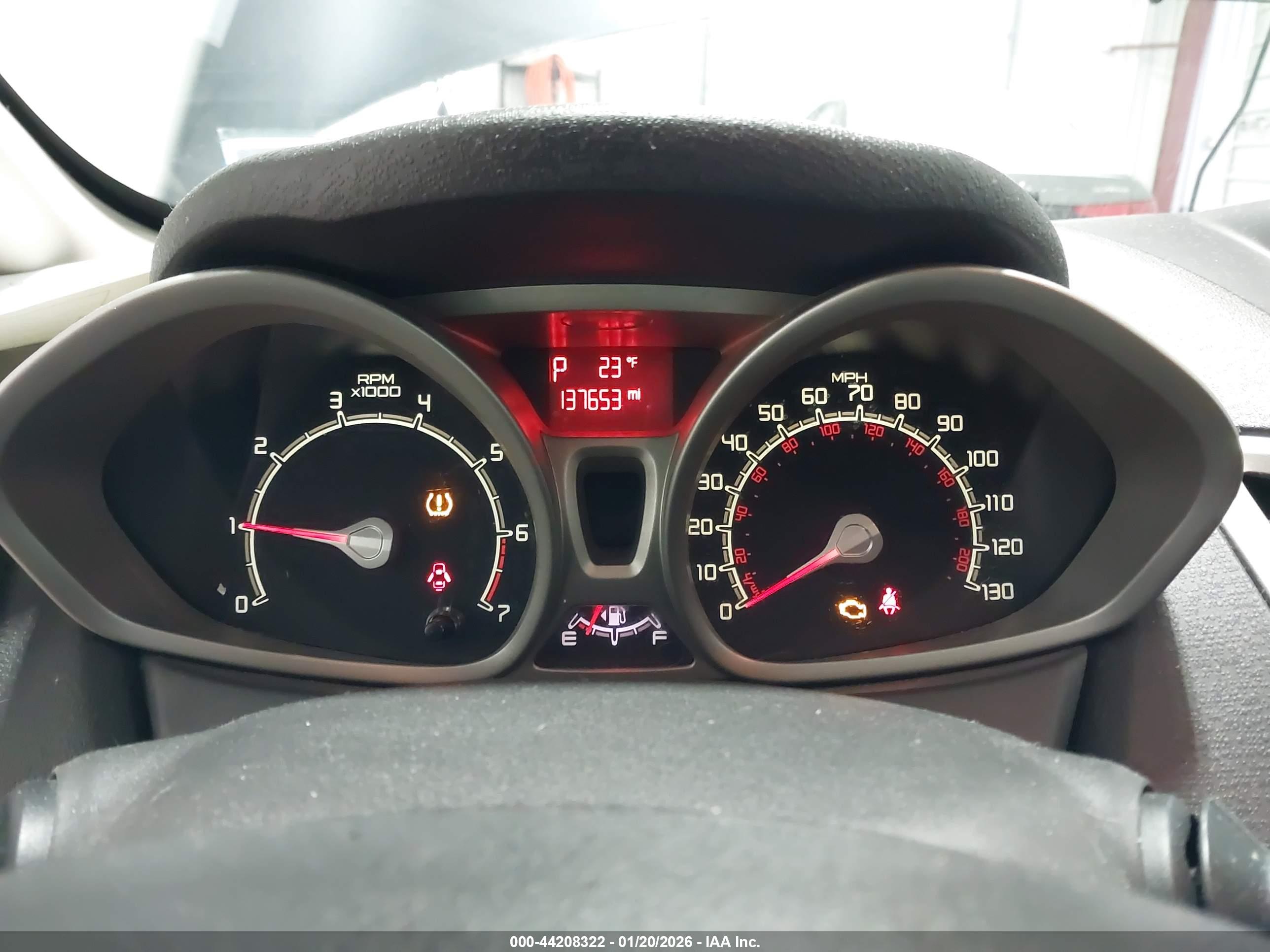 FORD FIESTA image 7