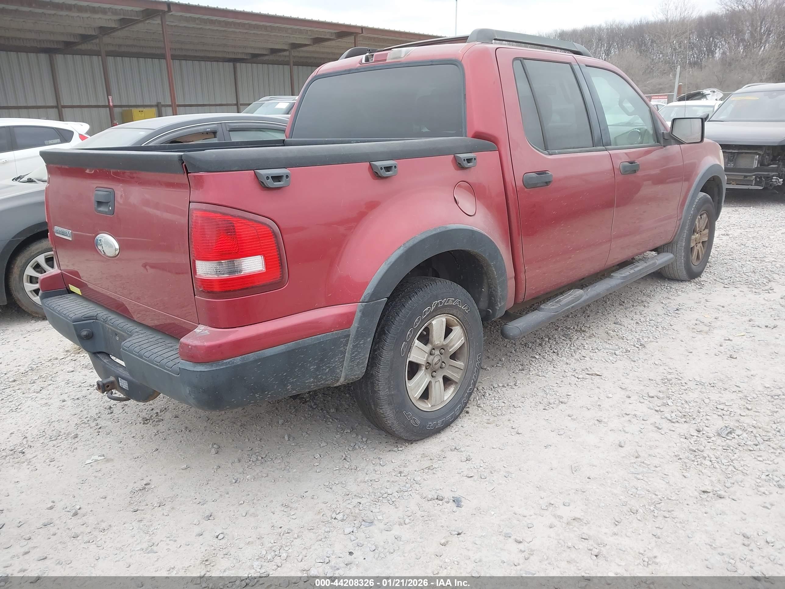 FORD EXPLORER image 4