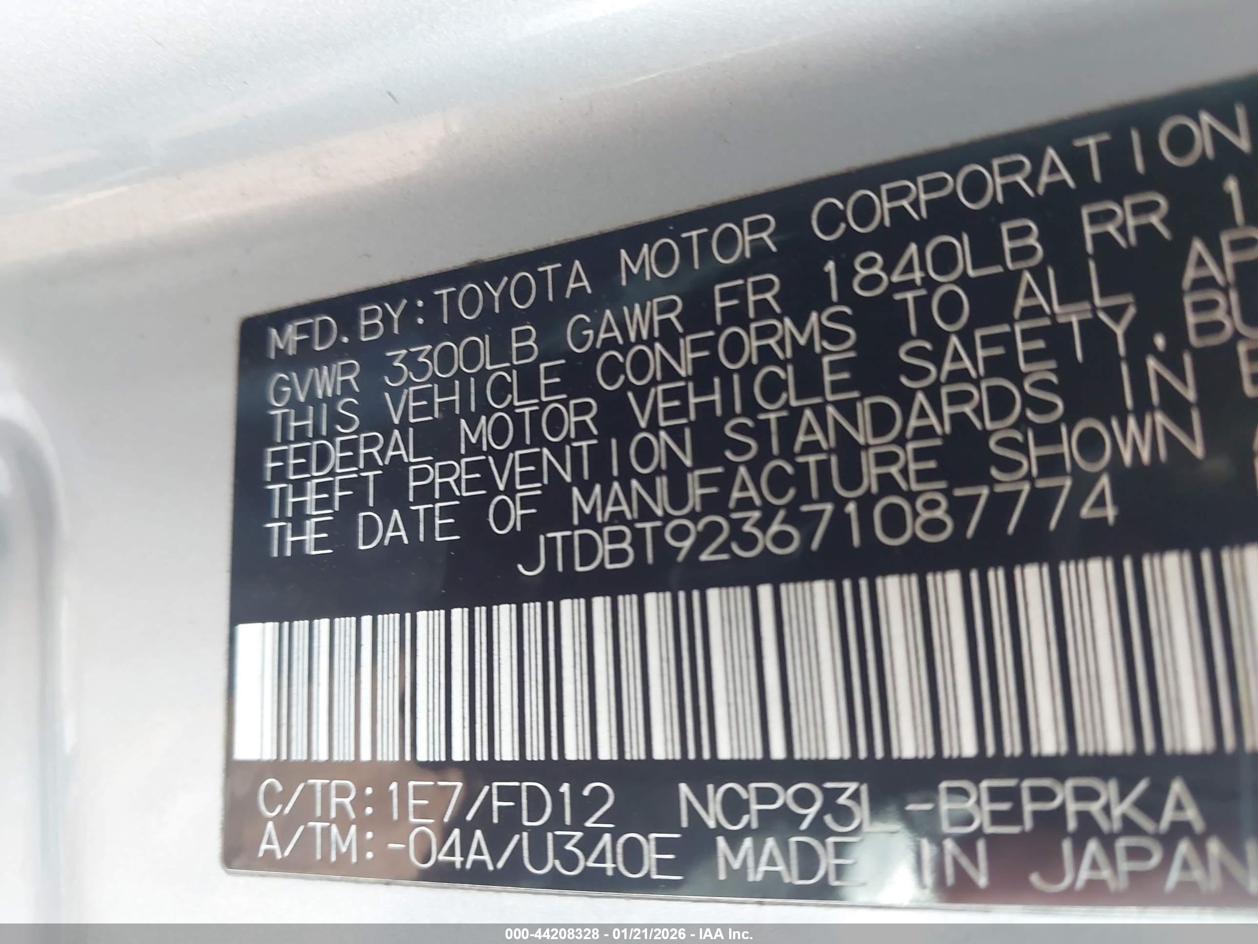 TOYOTA YARIS image 9