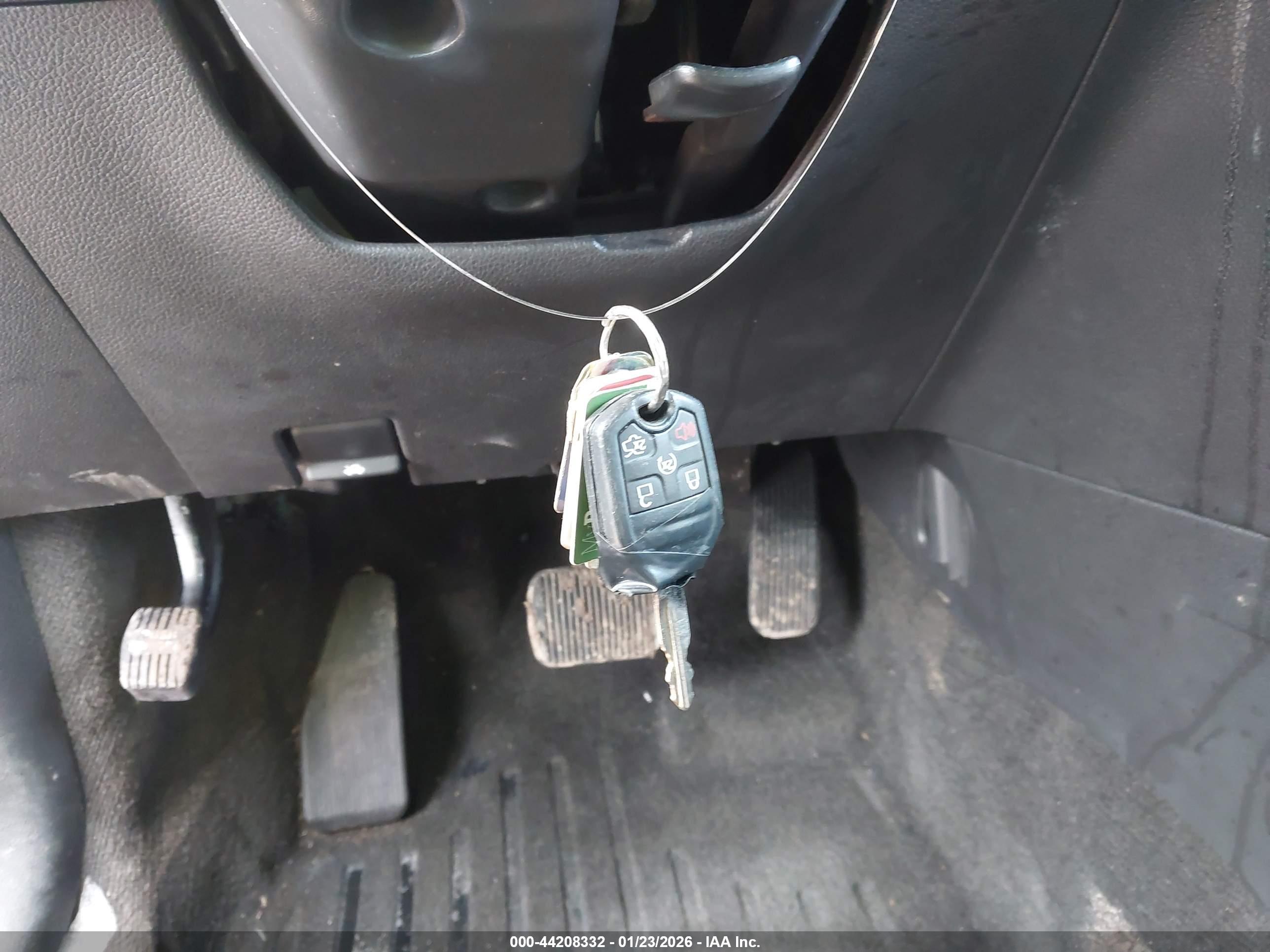 FORD EXPLORER image 11