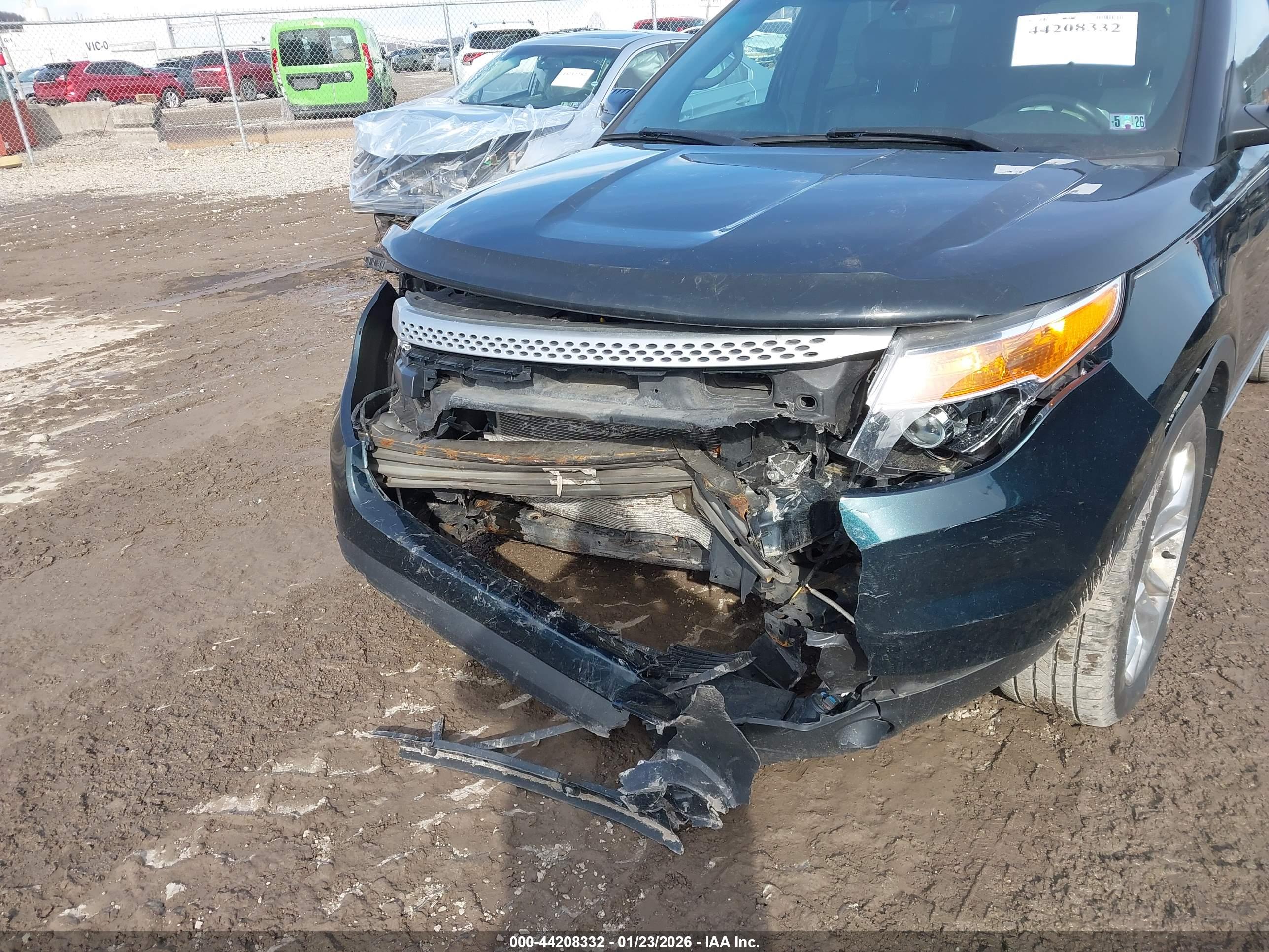 FORD EXPLORER image 6