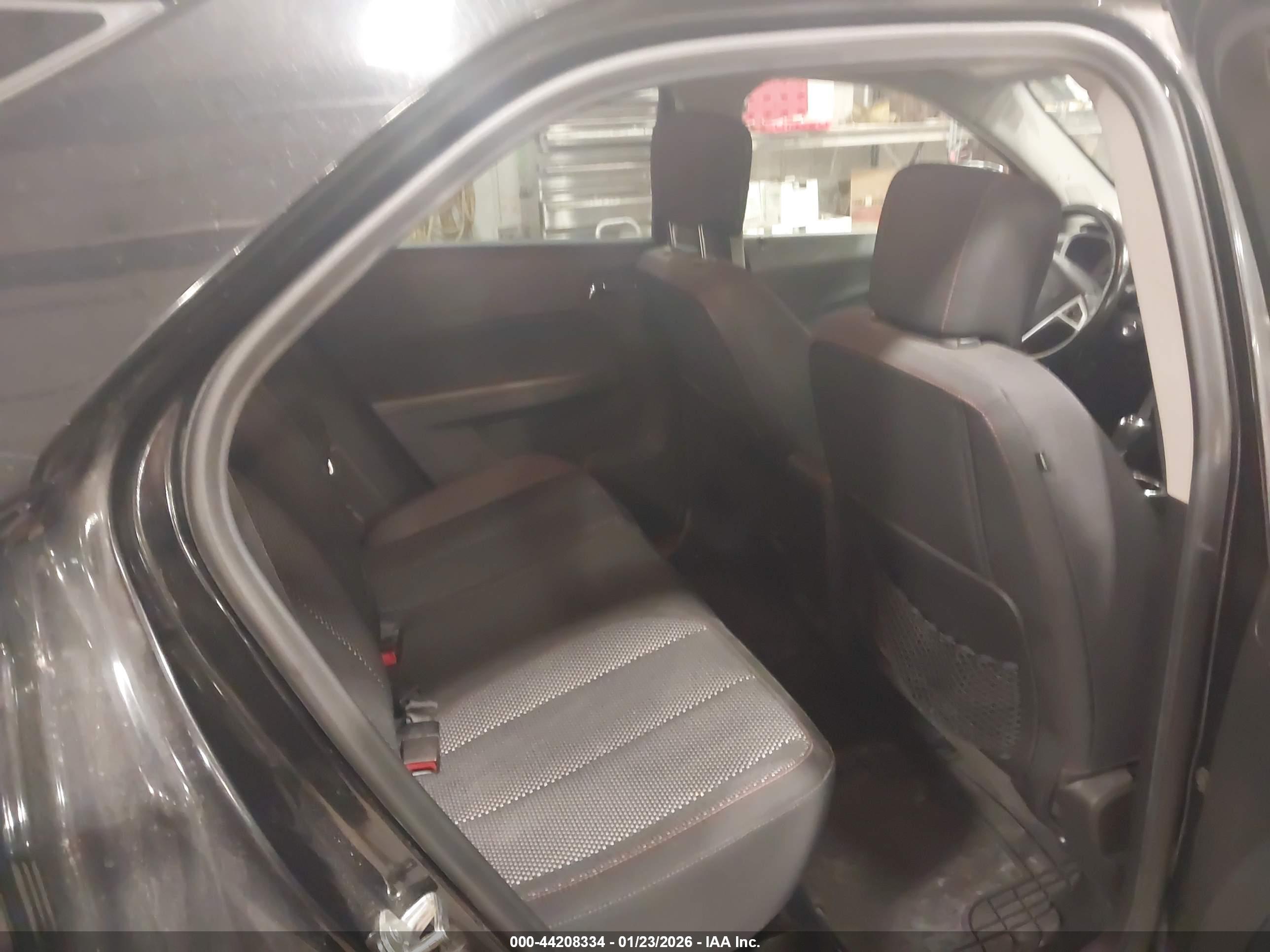 CHEVROLET EQUINOX image 8