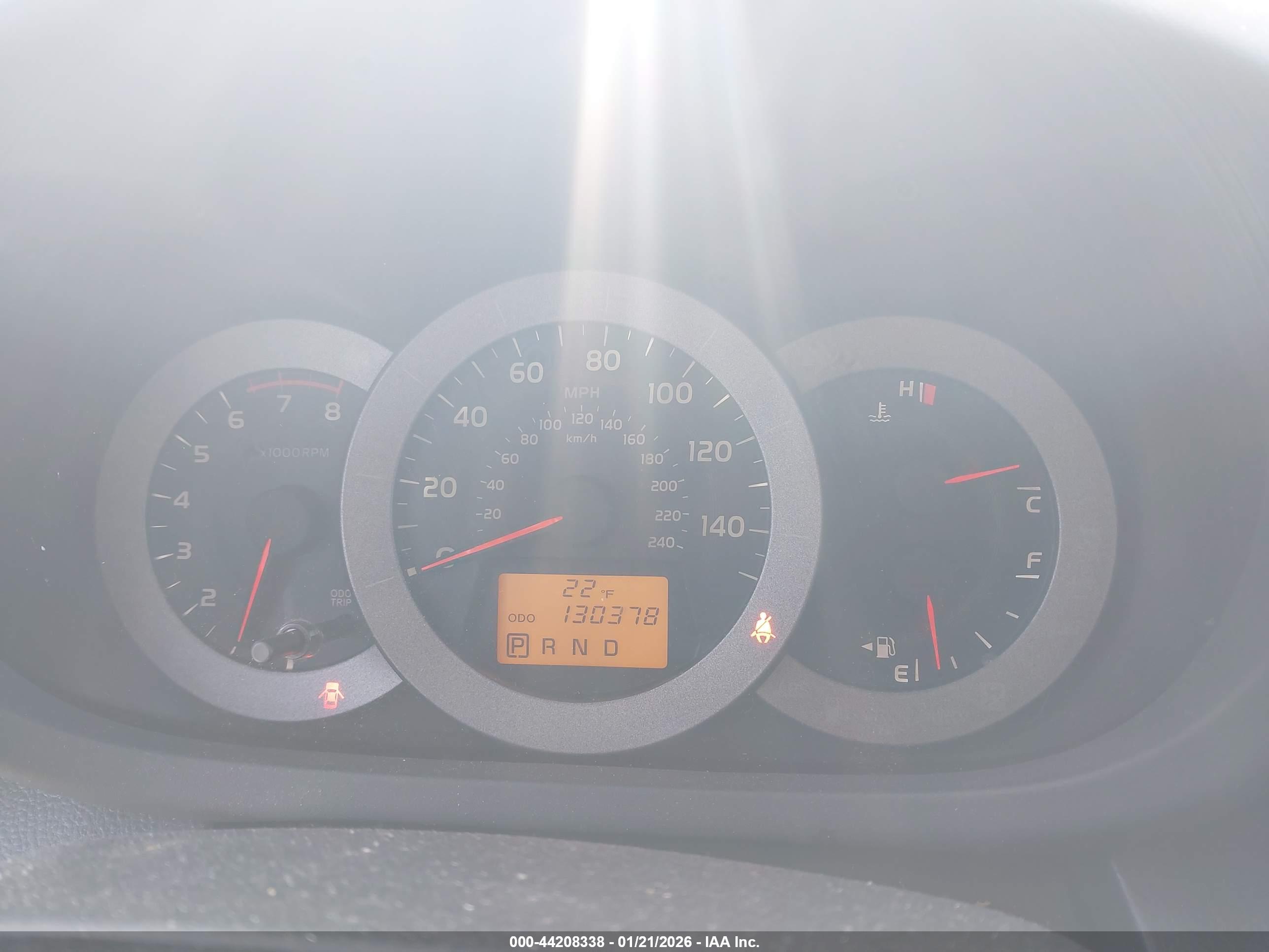 TOYOTA RAV4 image 7