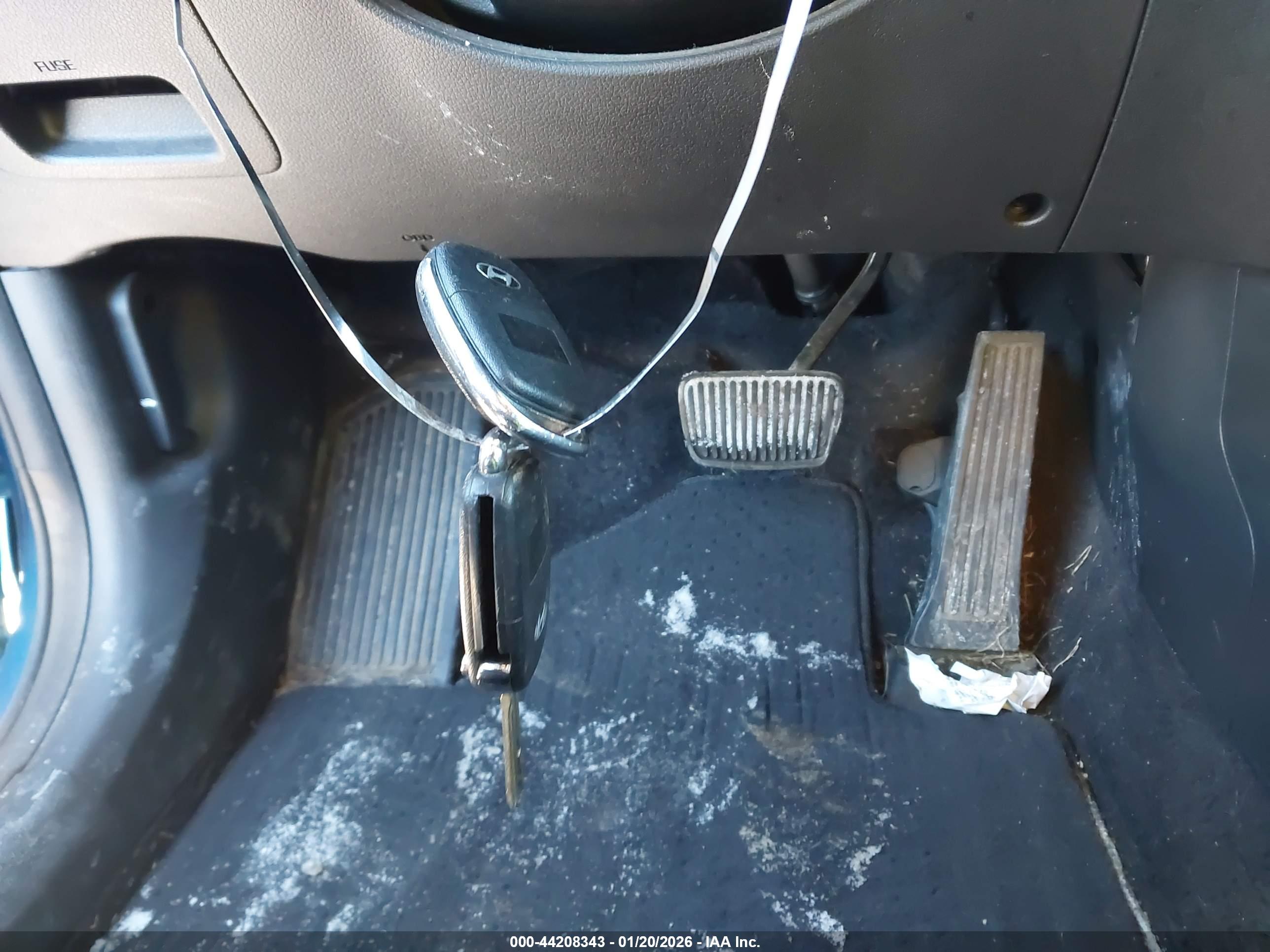 HYUNDAI TUCSON image 11