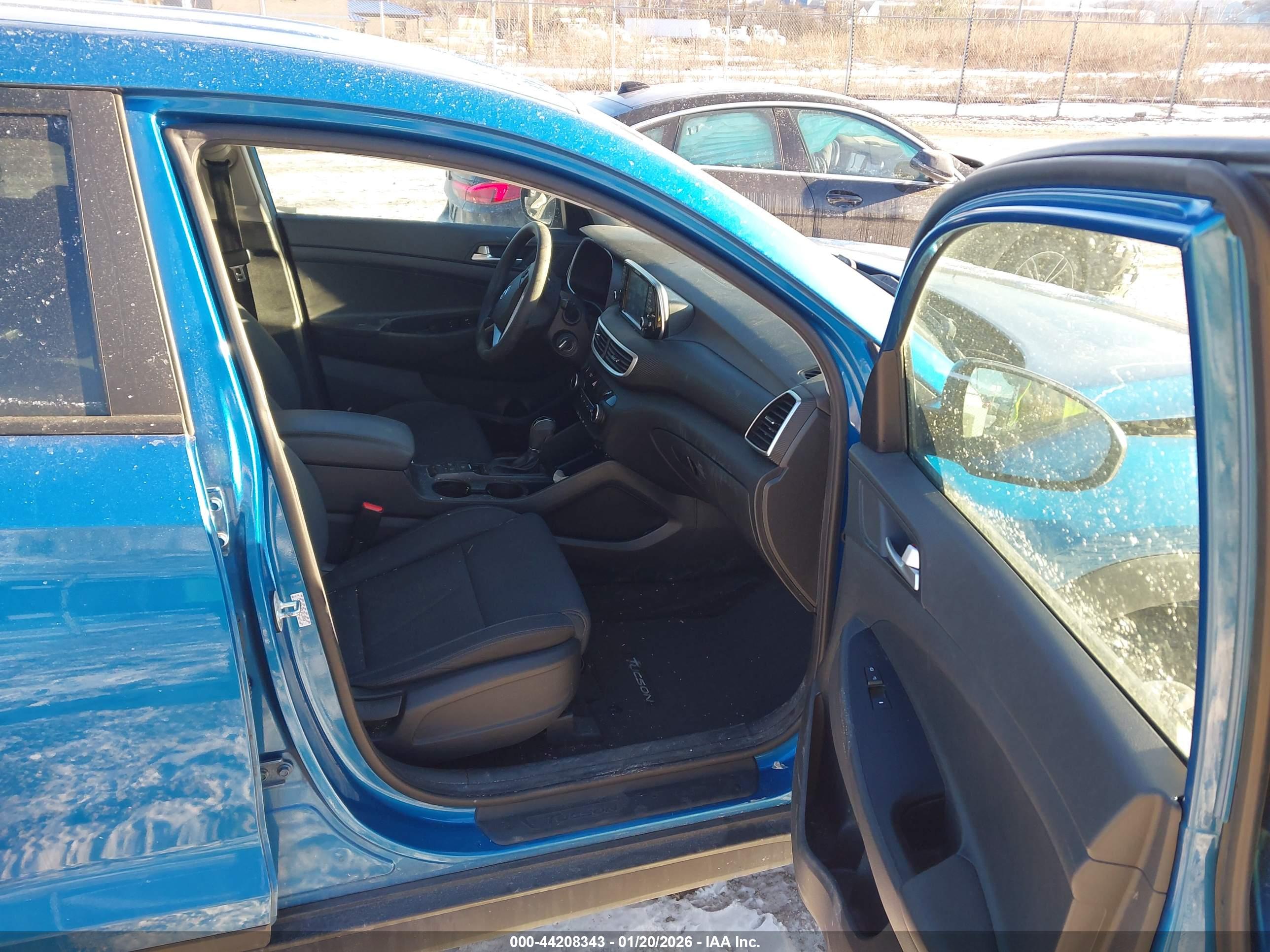 HYUNDAI TUCSON image 5