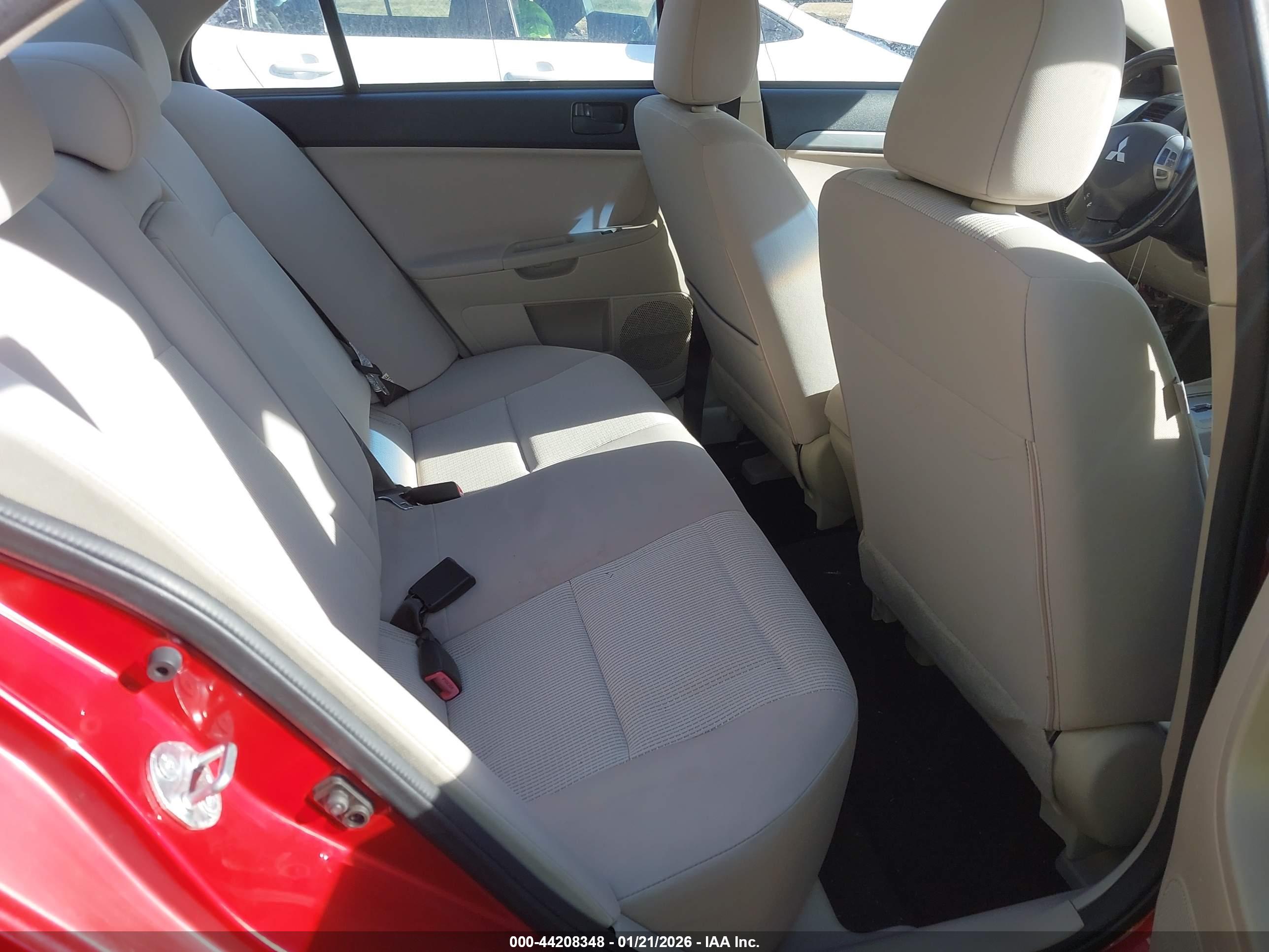 MITSUBISHI LANCER image 8