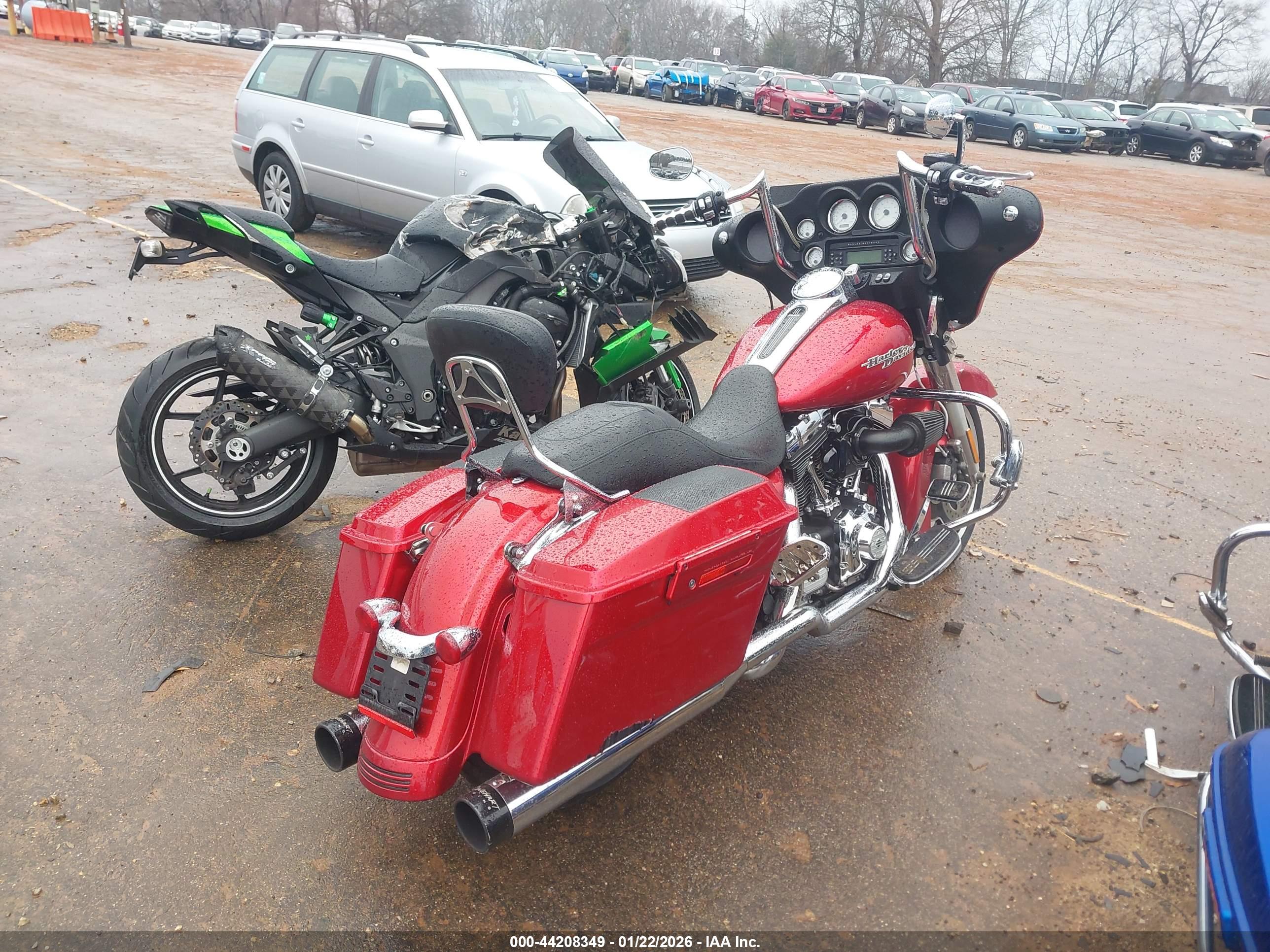 HARLEY-DAVIDSON FLHX image 4