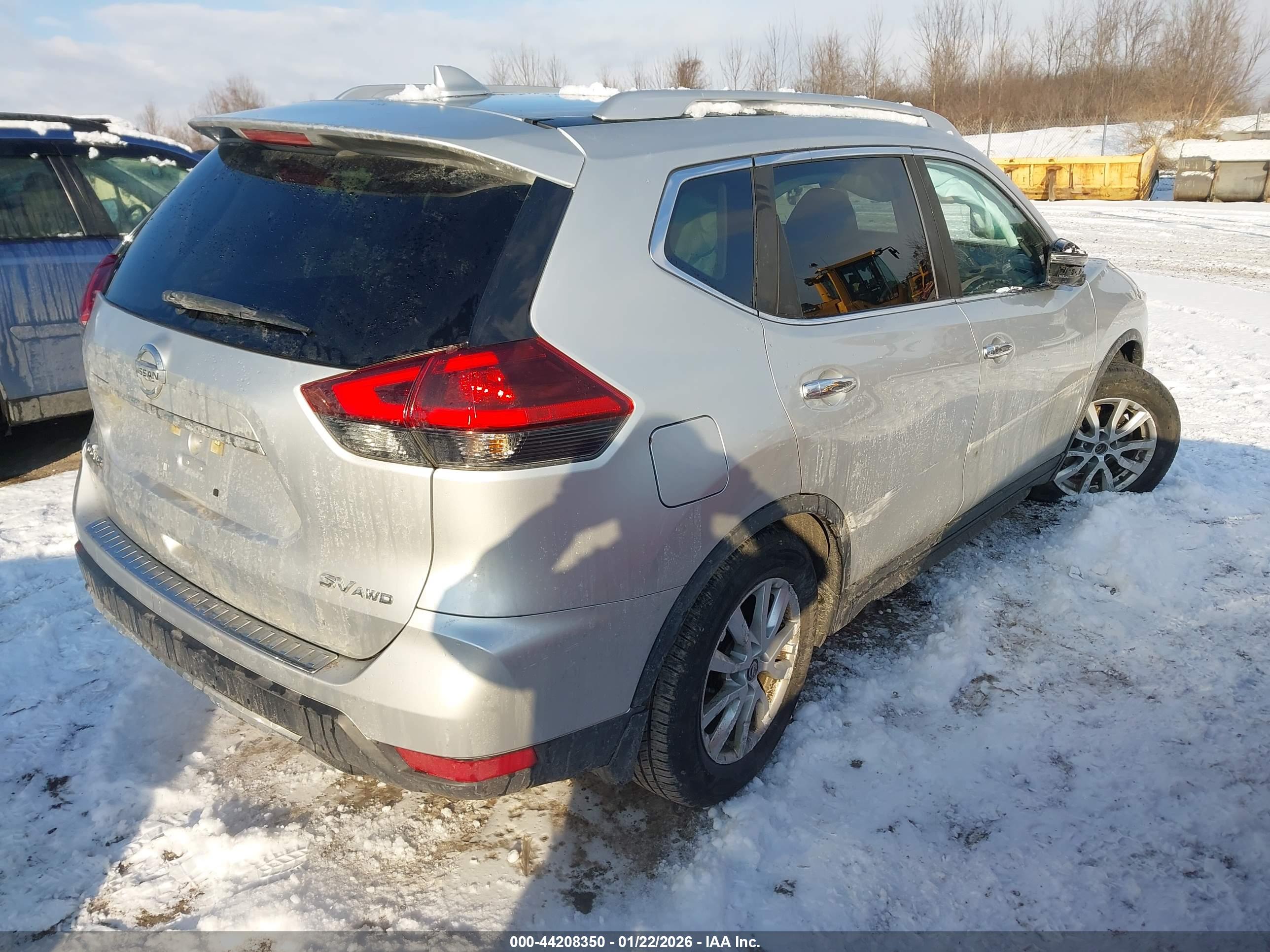 NISSAN ROGUE image 4