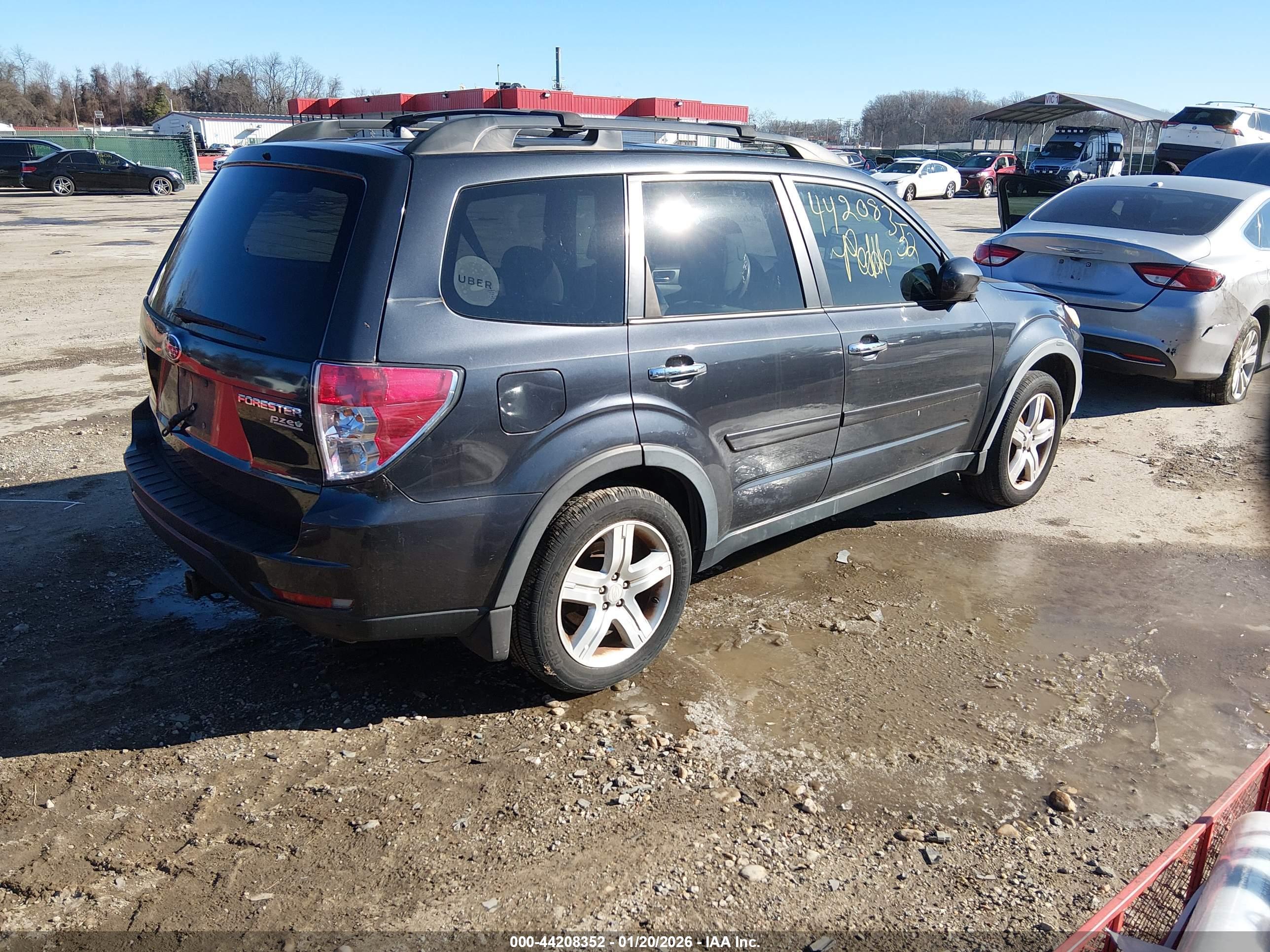 SUBARU FORESTER image 4