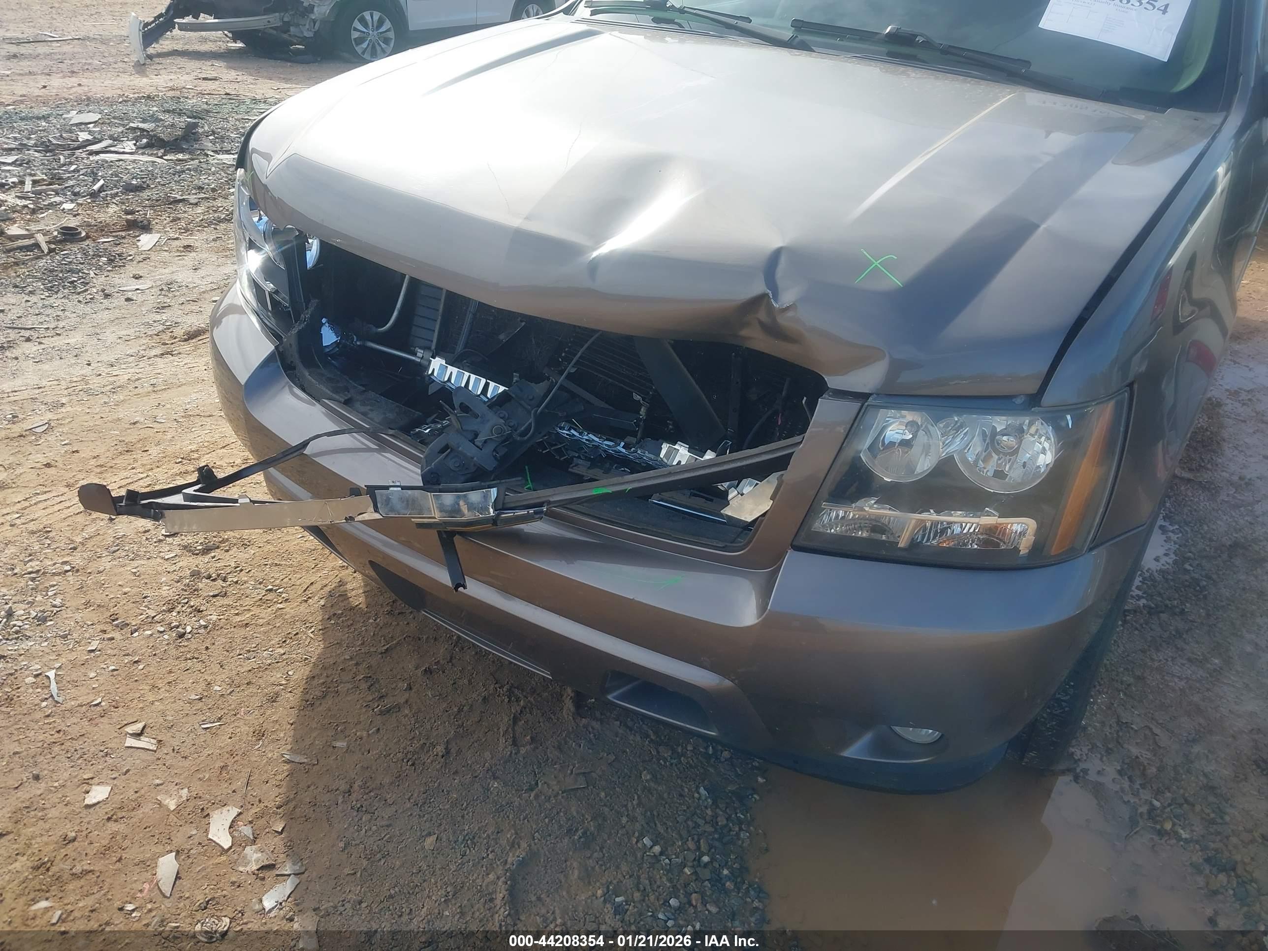 CHEVROLET TAHOE image 6
