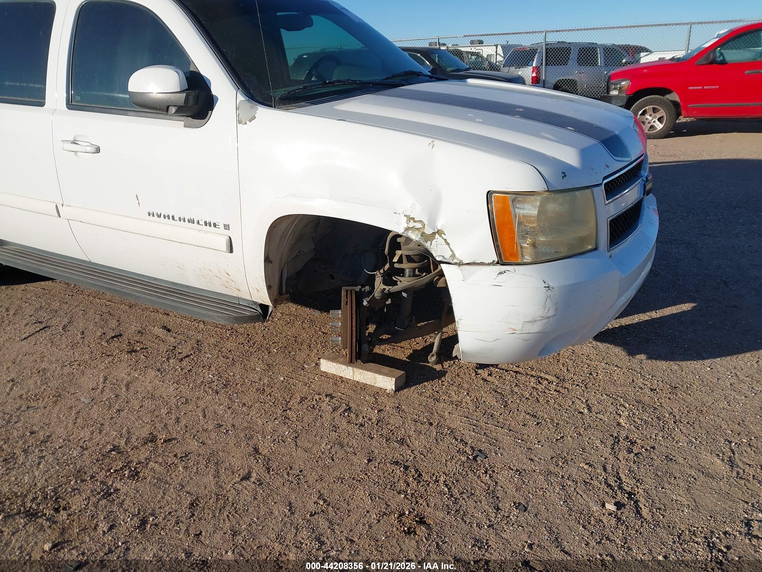 CHEVROLET AVALANCHE image 6