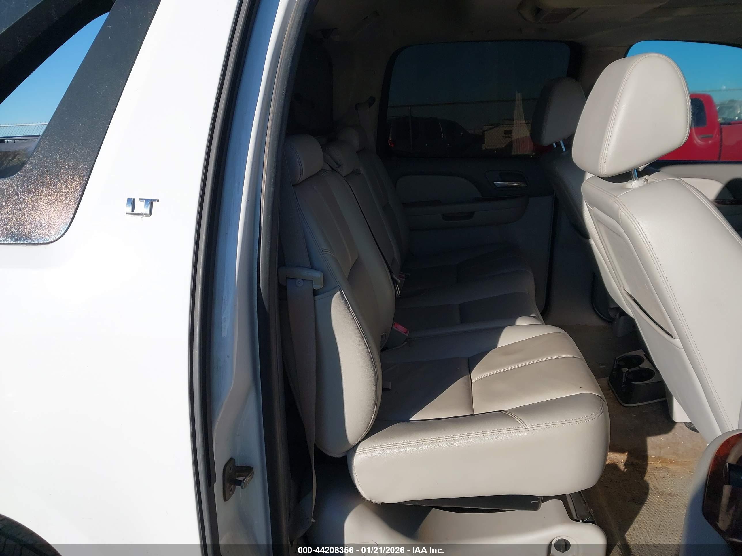 CHEVROLET AVALANCHE image 8