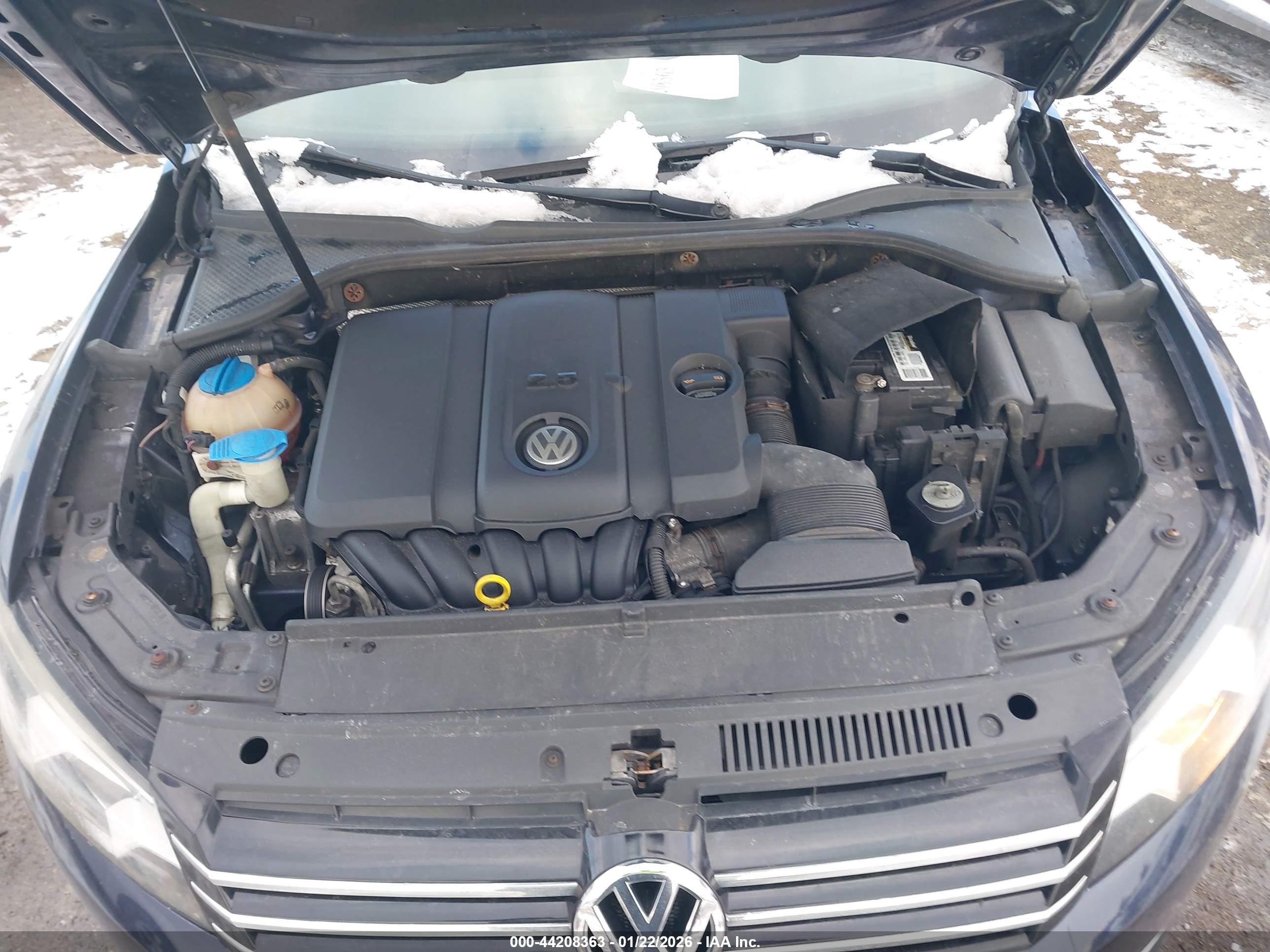 VOLKSWAGEN PASSAT image 10