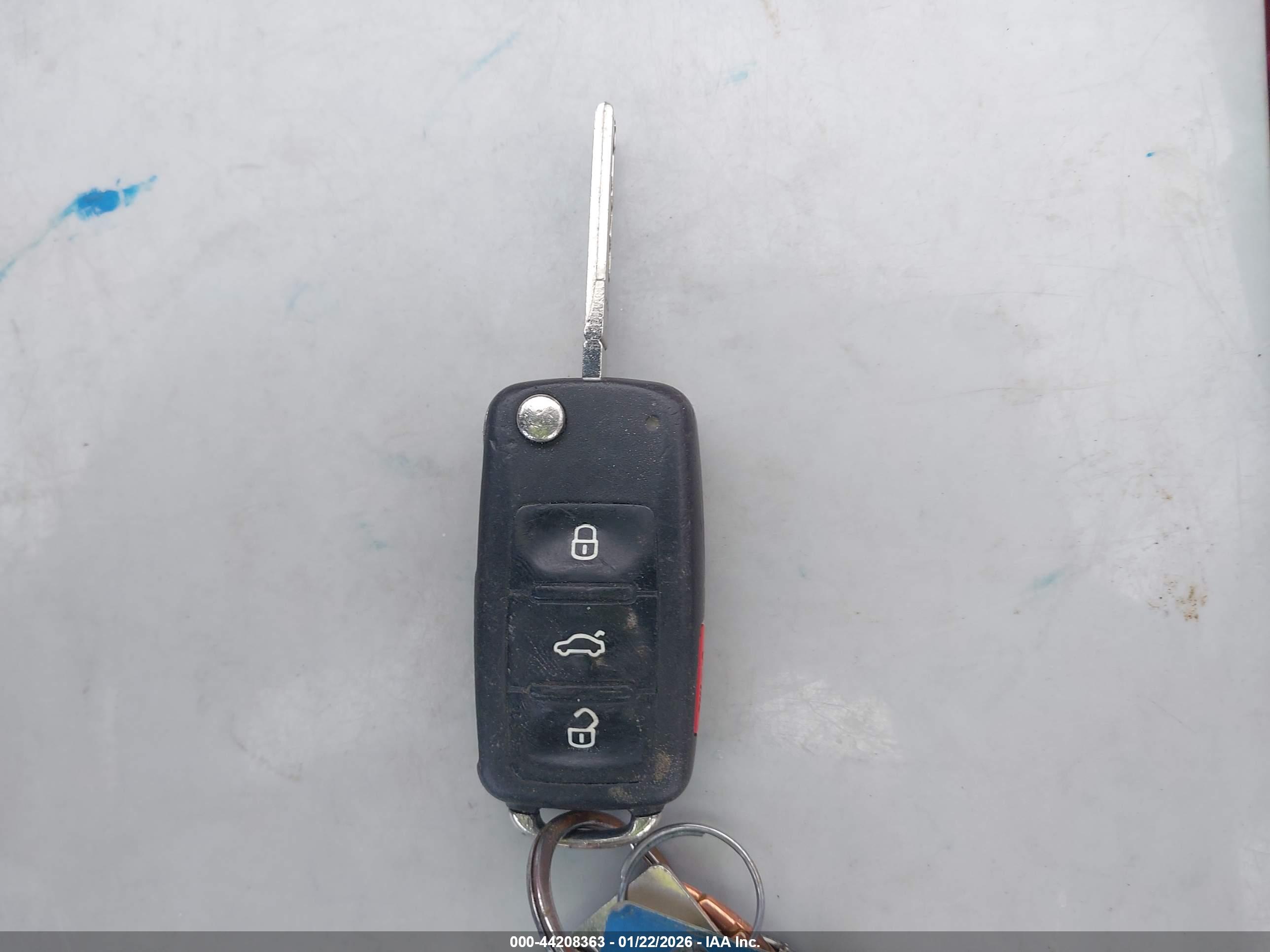 VOLKSWAGEN PASSAT image 11