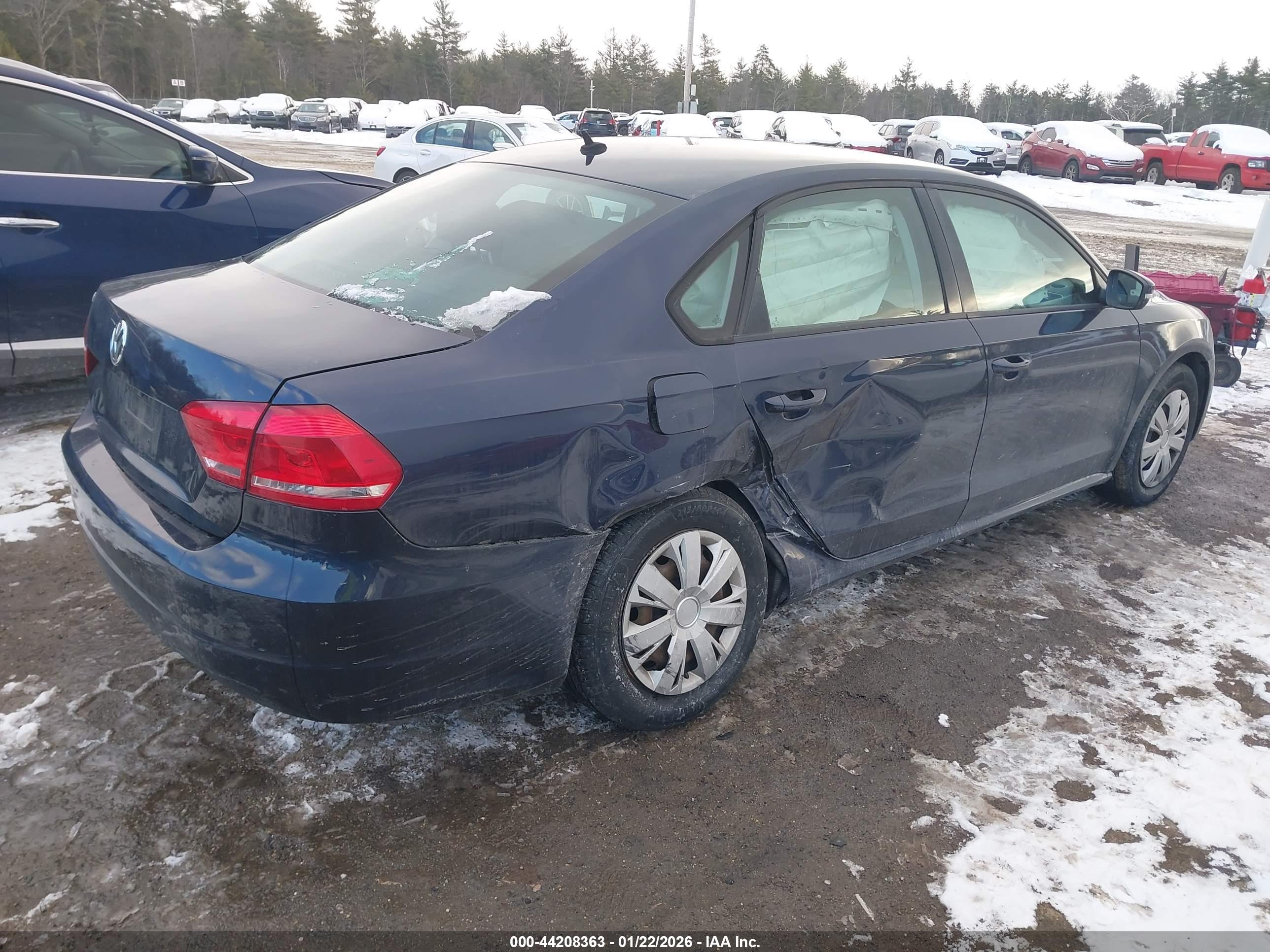 VOLKSWAGEN PASSAT image 4