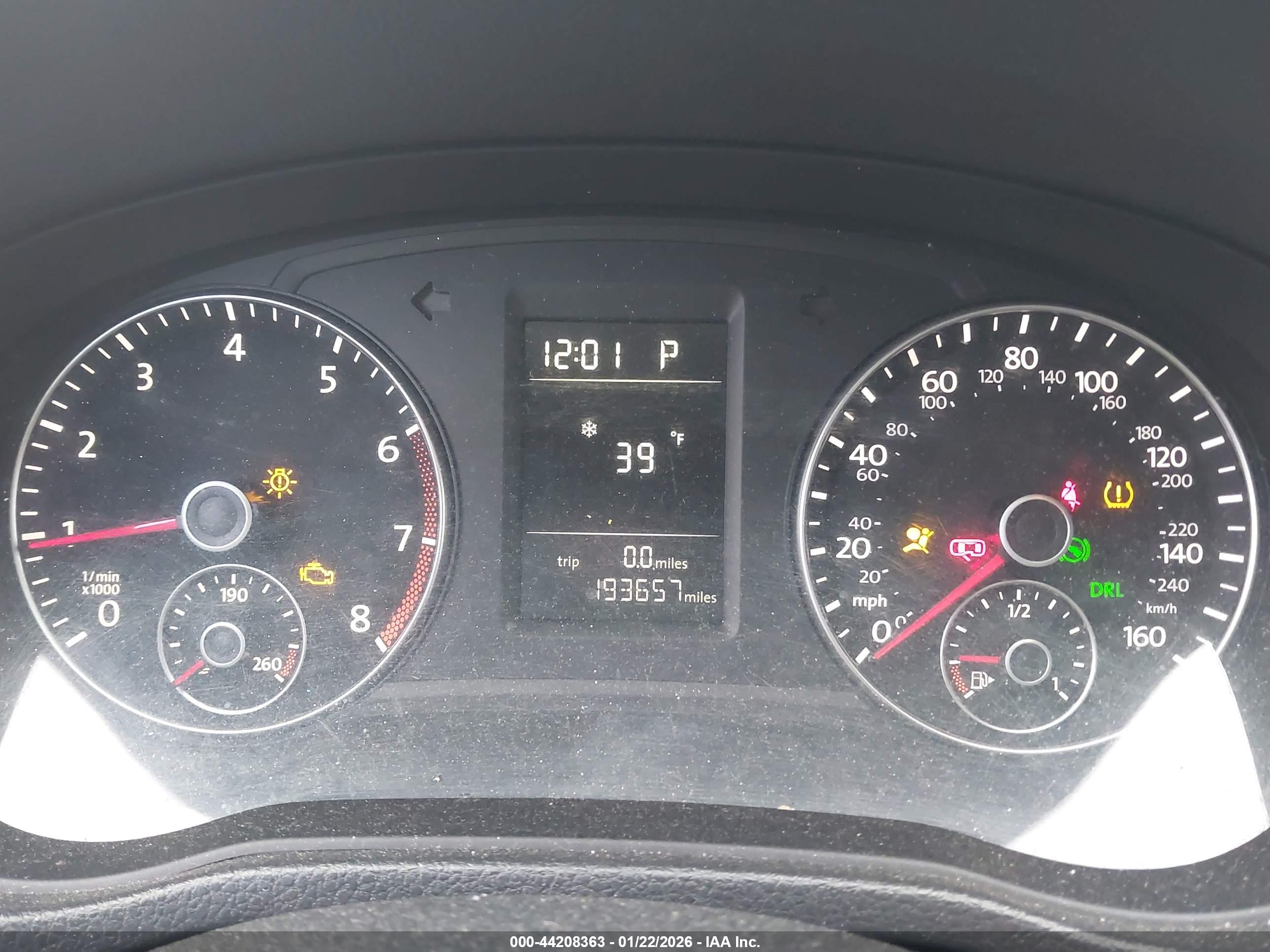 VOLKSWAGEN PASSAT image 7
