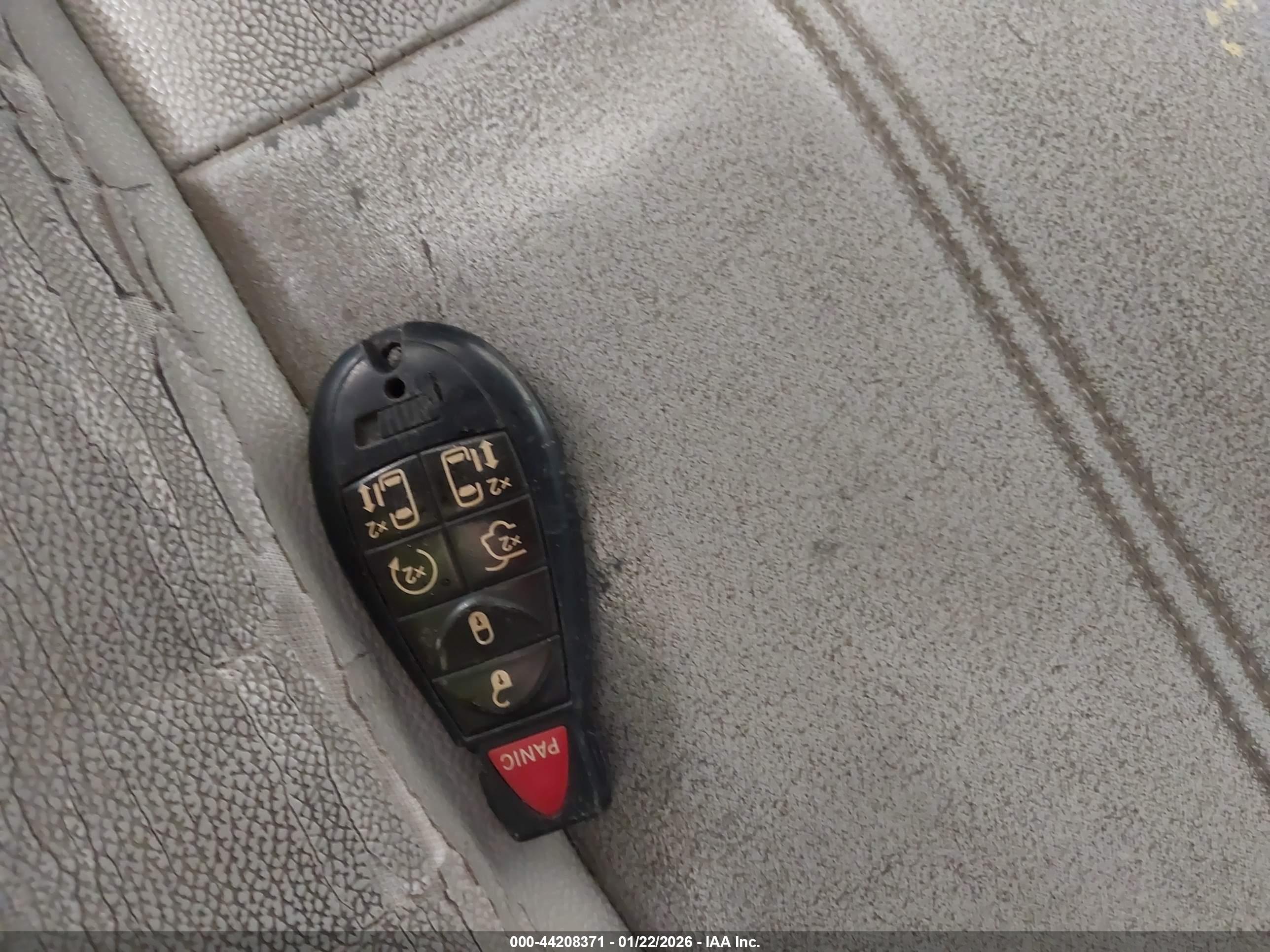 CHRYSLER TOWN image 11