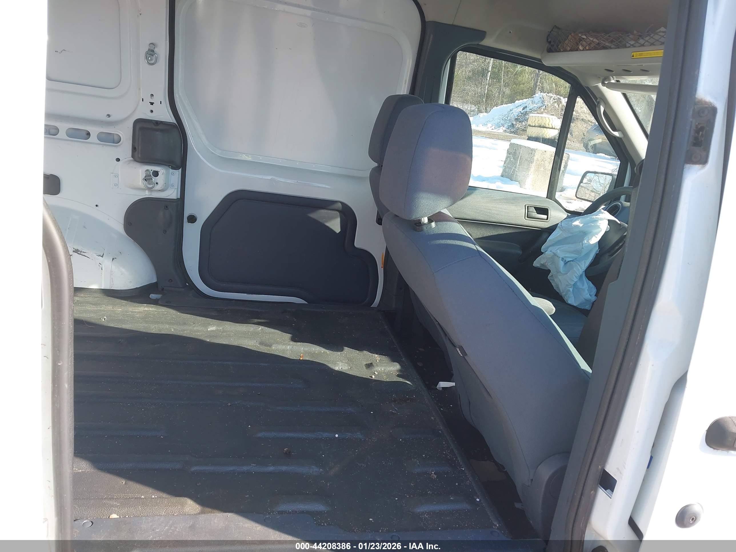 FORD TRANSIT image 8