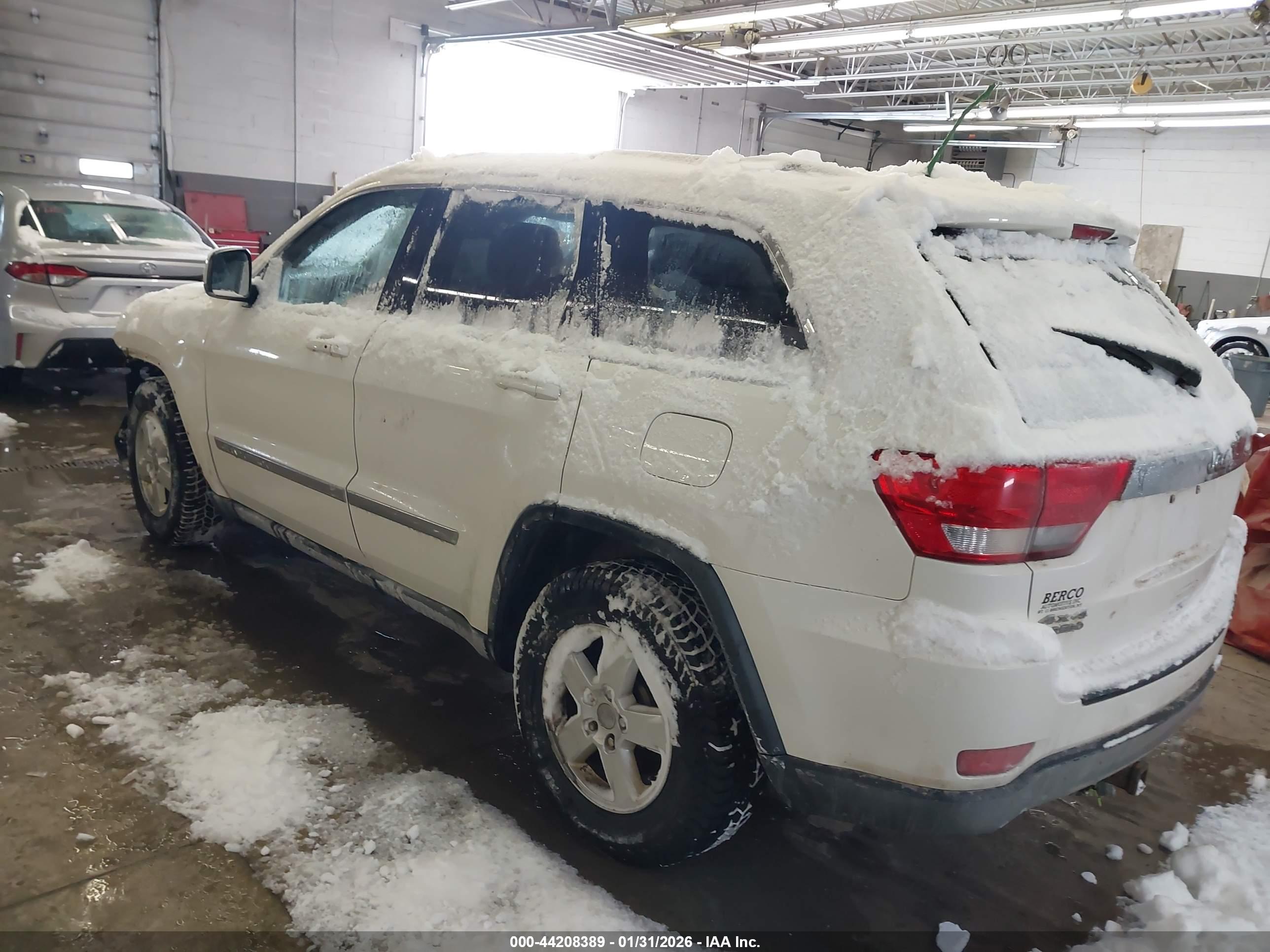 JEEP GRAND image 3