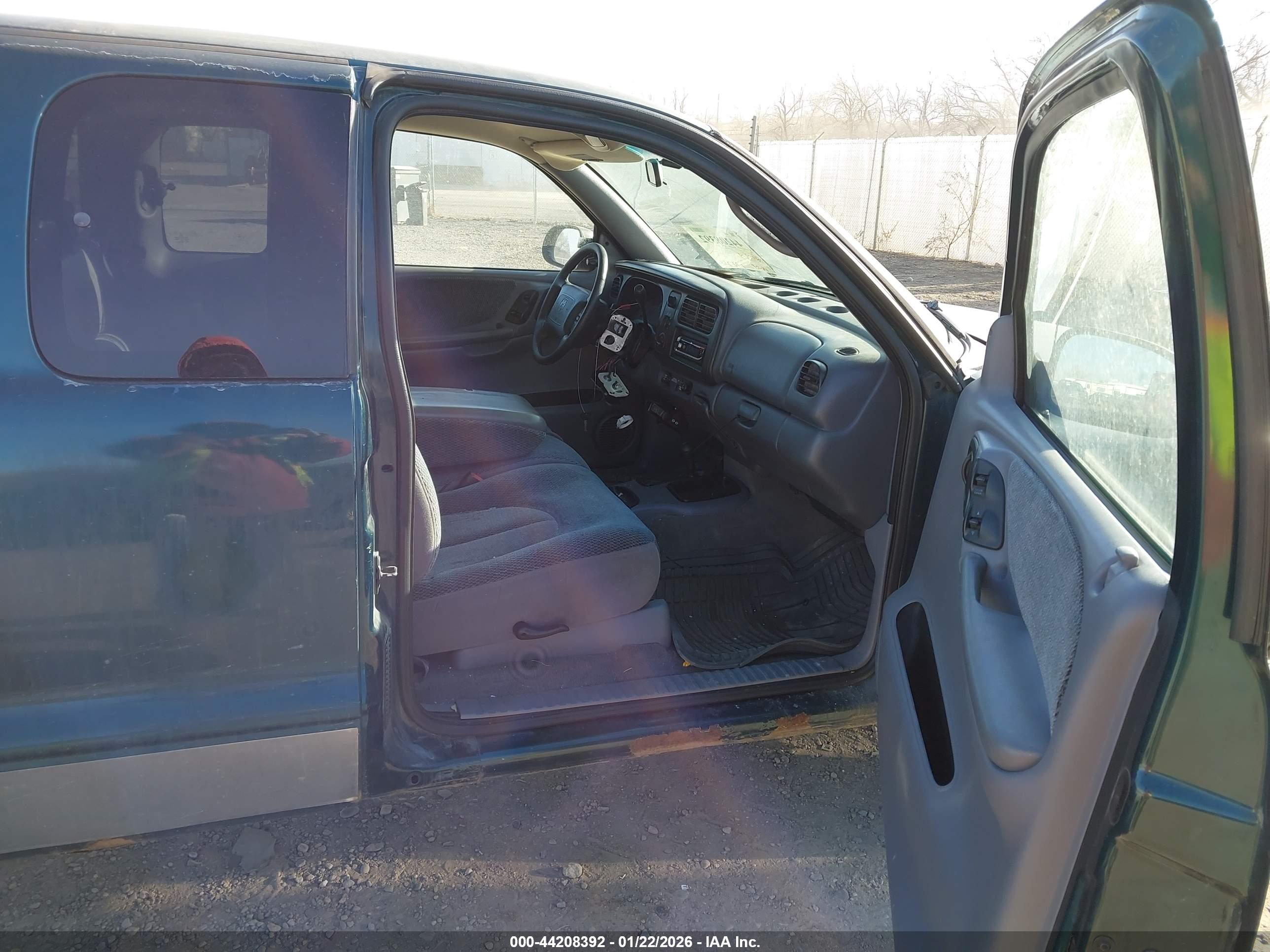 DODGE DAKOTA image 5
