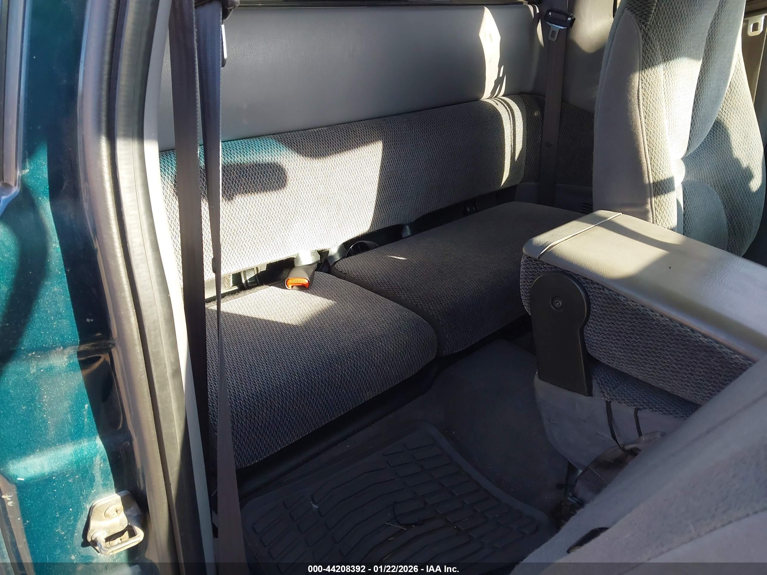 DODGE DAKOTA image 8