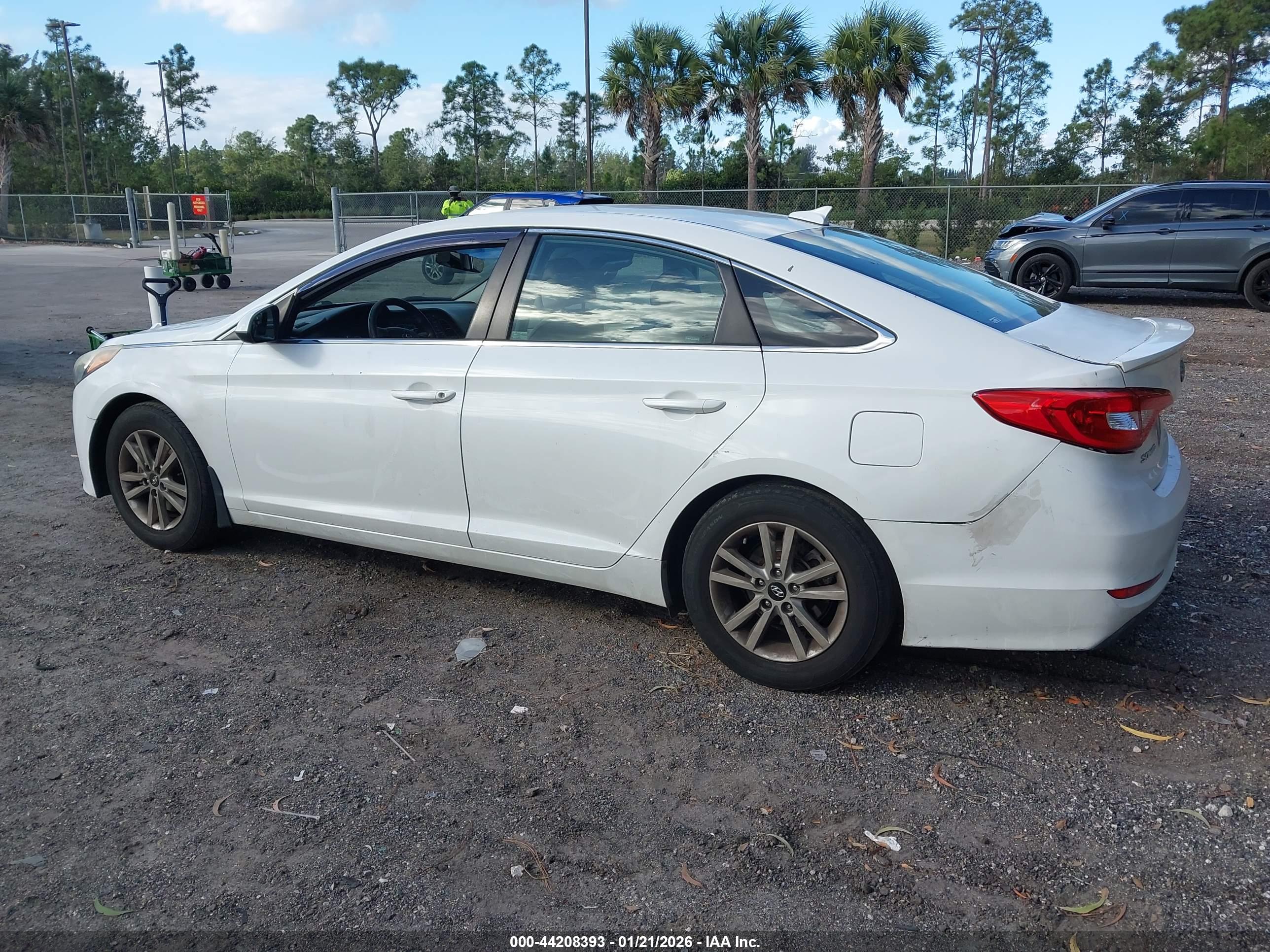 HYUNDAI SONATA image 3