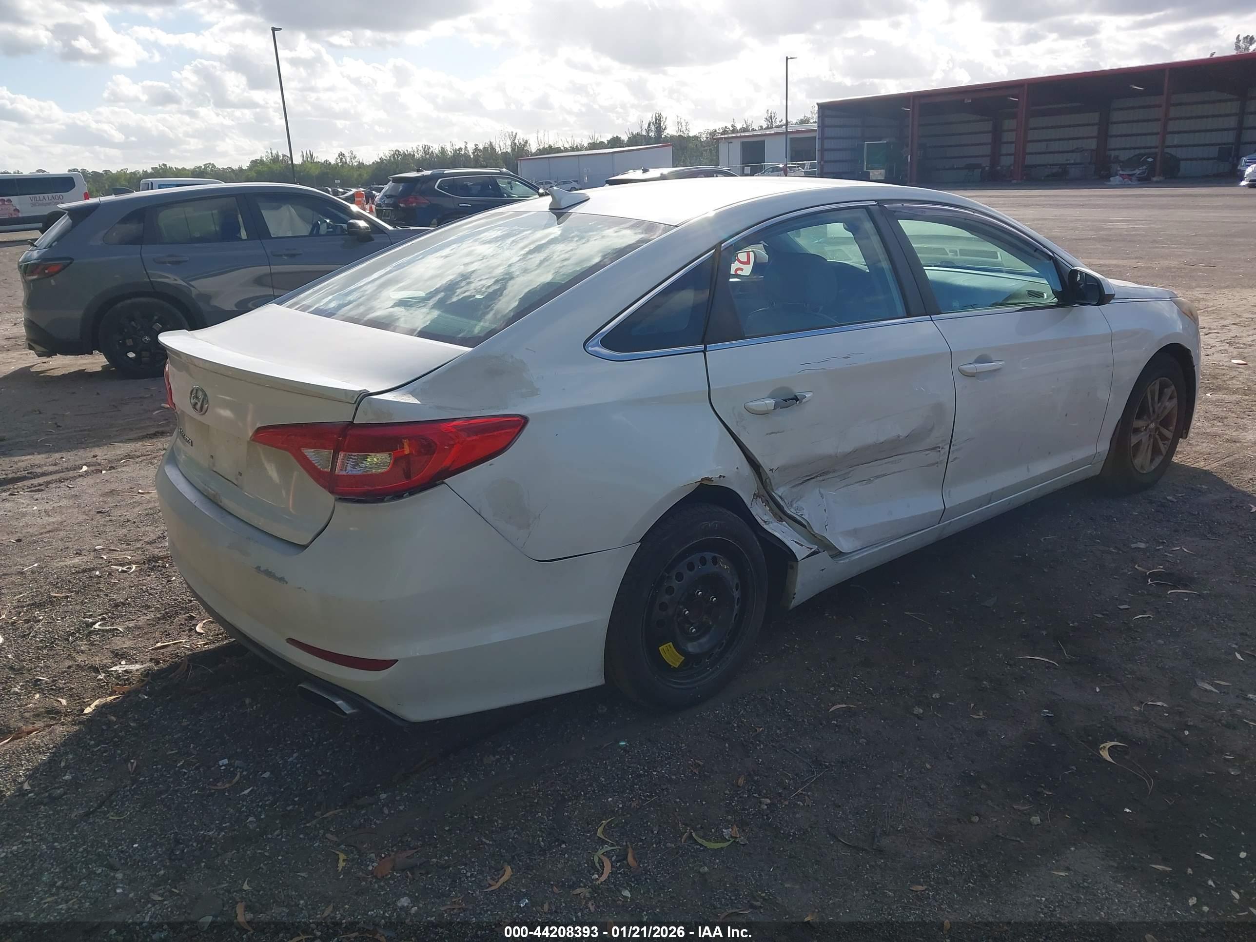 HYUNDAI SONATA image 4