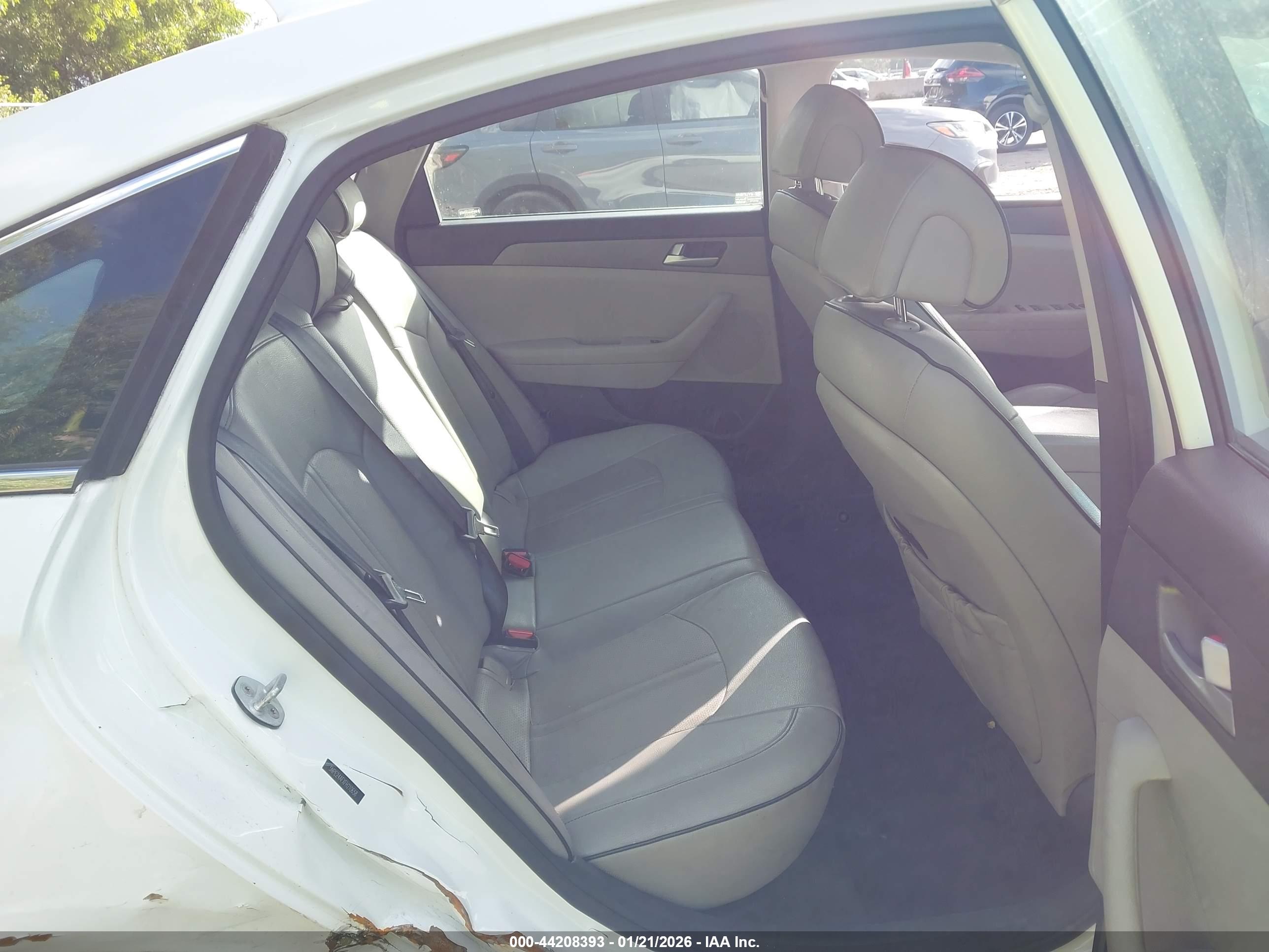 HYUNDAI SONATA image 8