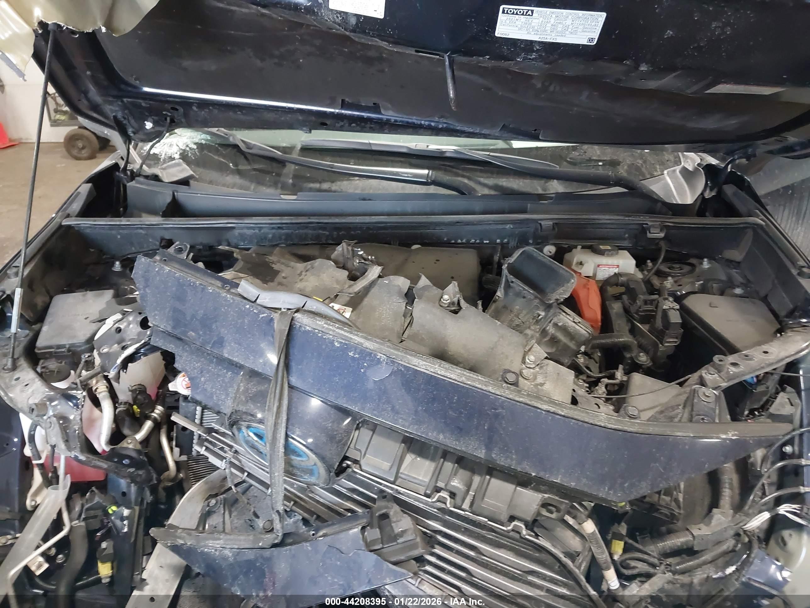 TOYOTA RAV4 image 10