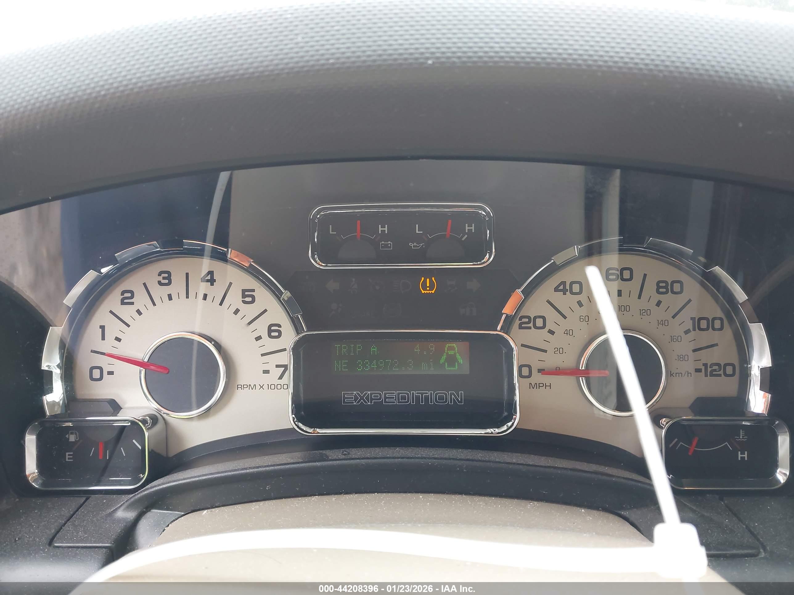 FORD EXPEDITION image 7