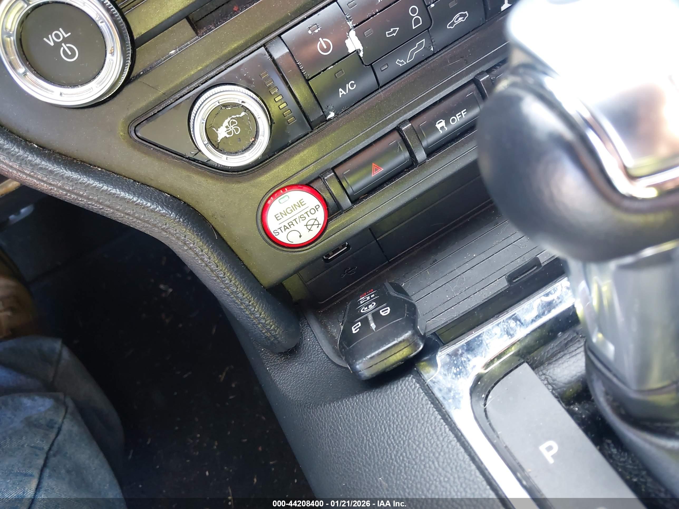 FORD MUSTANG image 11