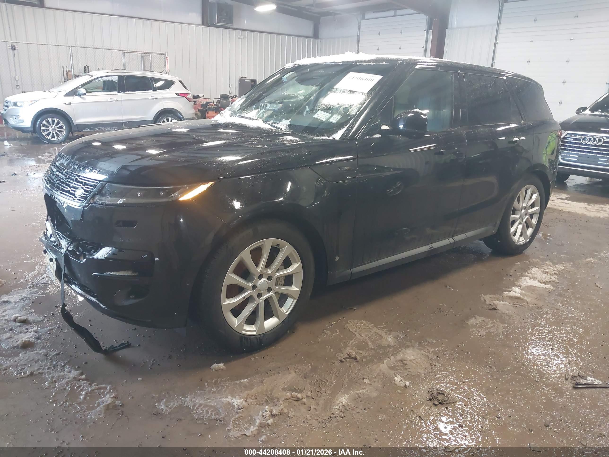 LAND ROVER image 2