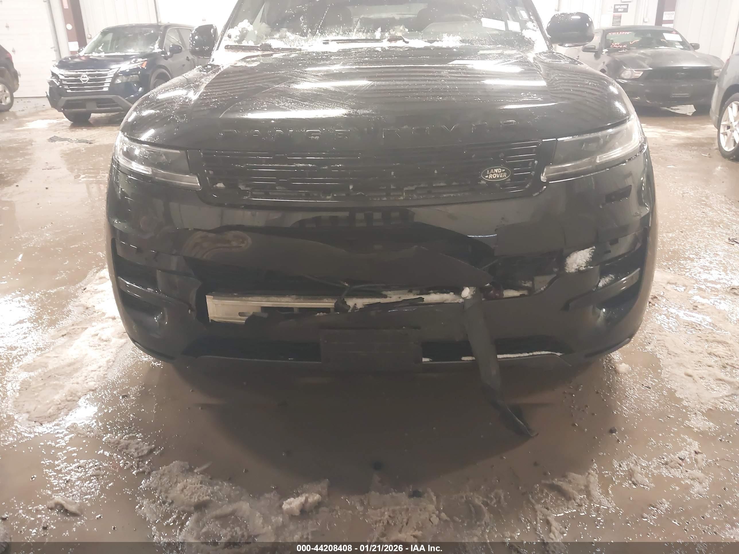 LAND ROVER image 6