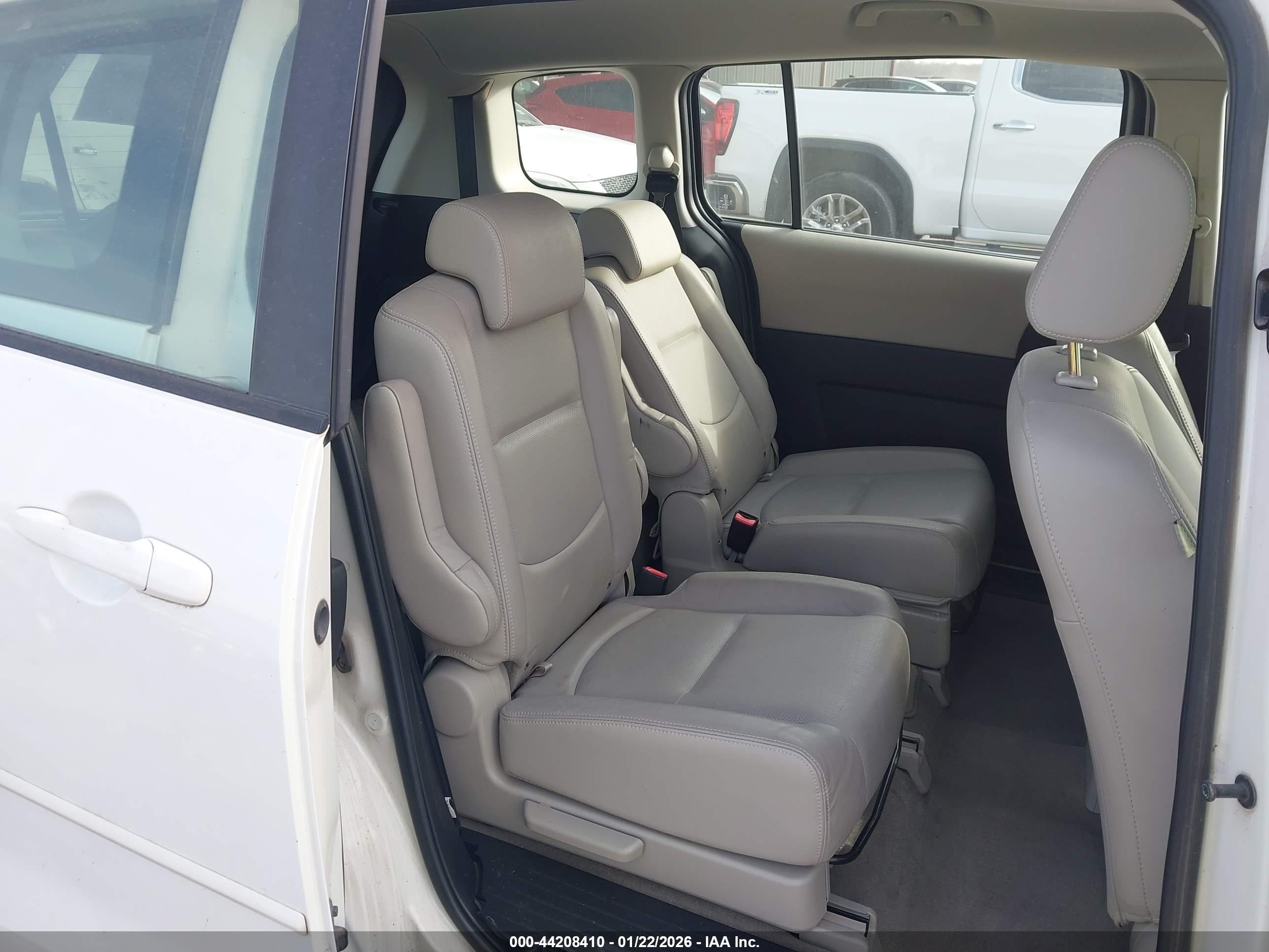 MAZDA MAZDA5 image 8