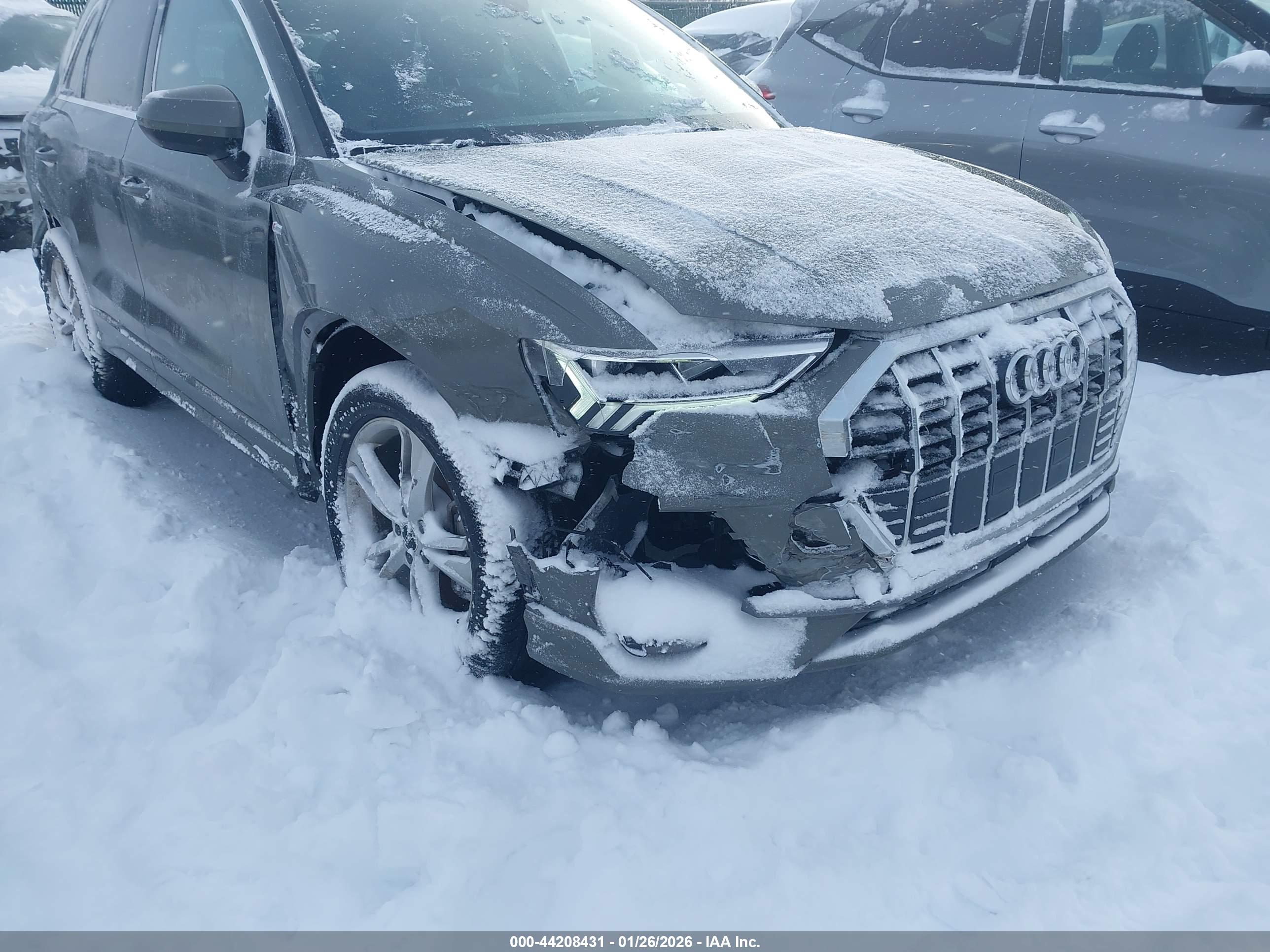 AUDI Q3 image 6