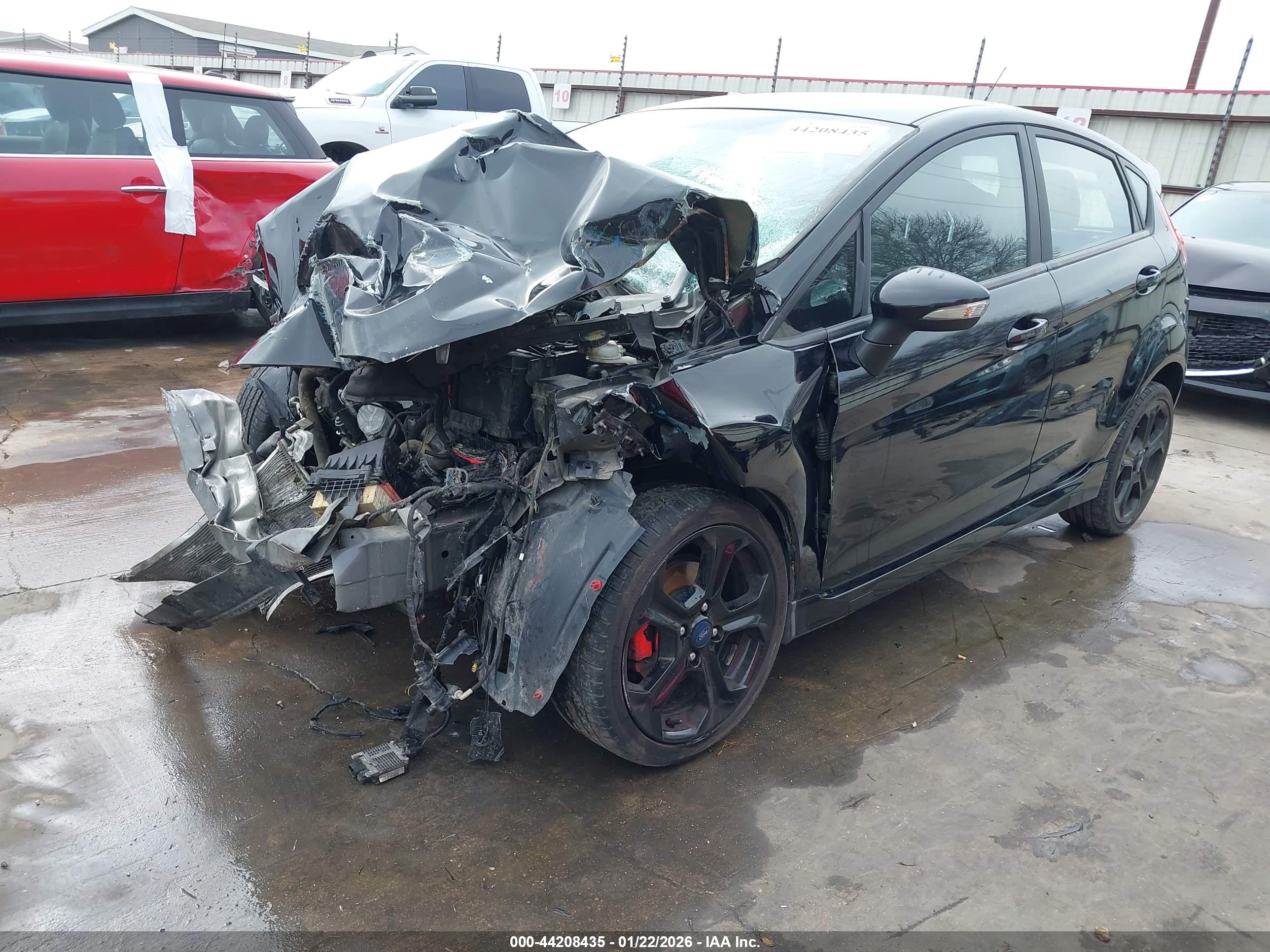 FORD FIESTA image 2