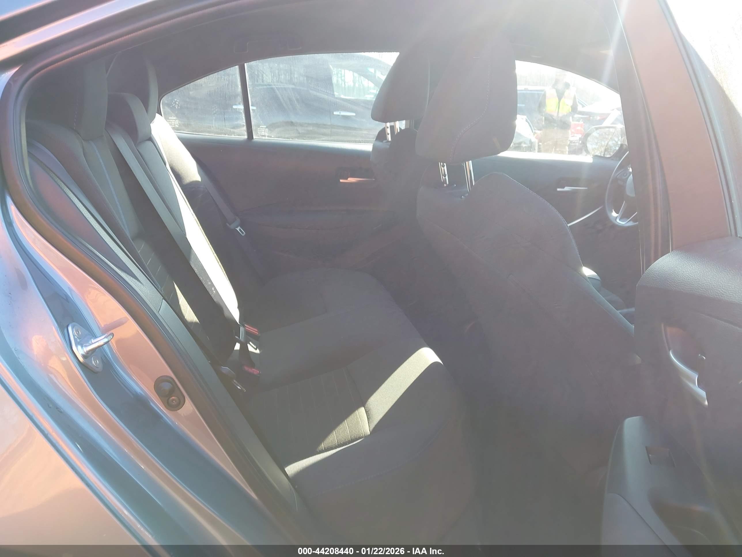 TOYOTA COROLLA image 8