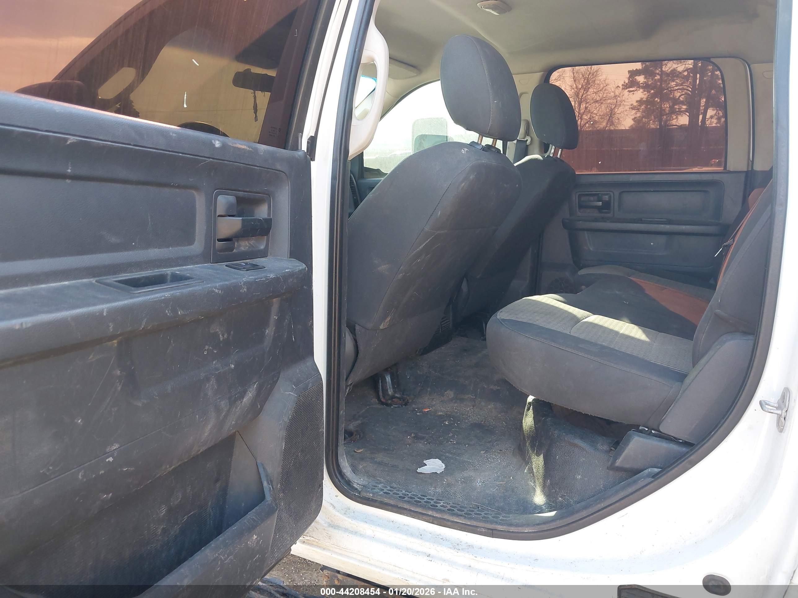 RAM 3500 image 8