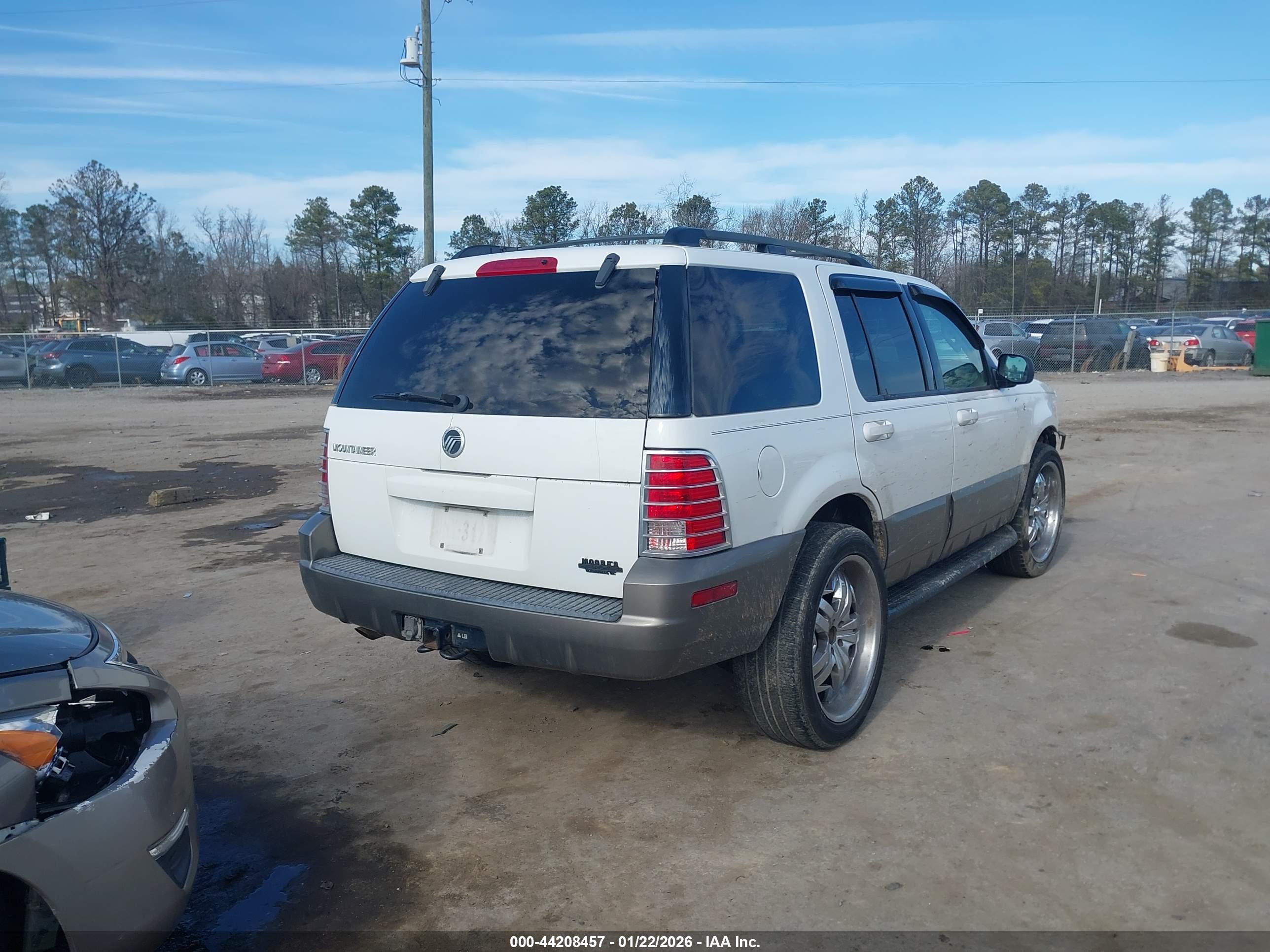 MERCURY MOUNTAINEER image 4