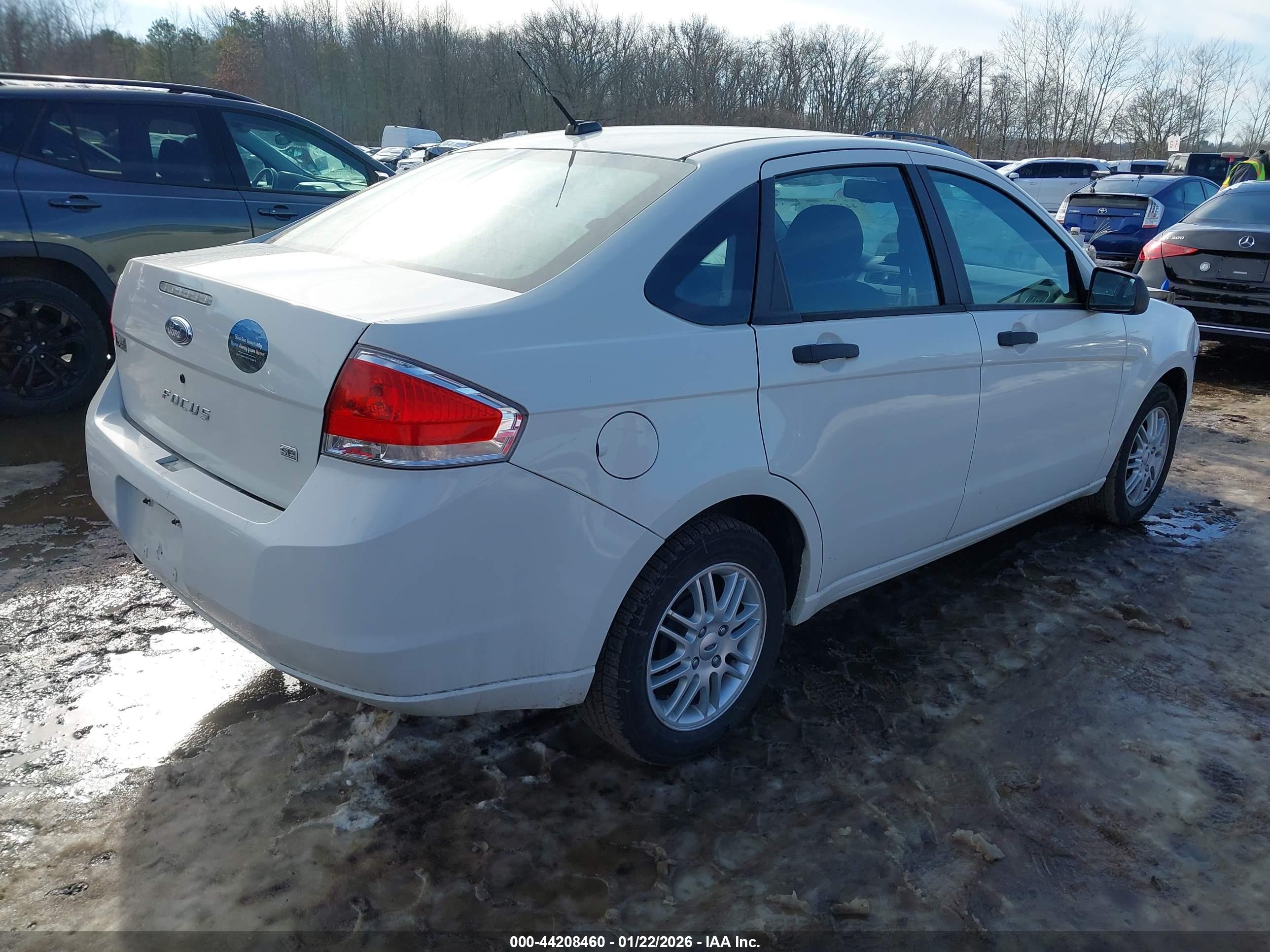 FORD FOCUS image 4