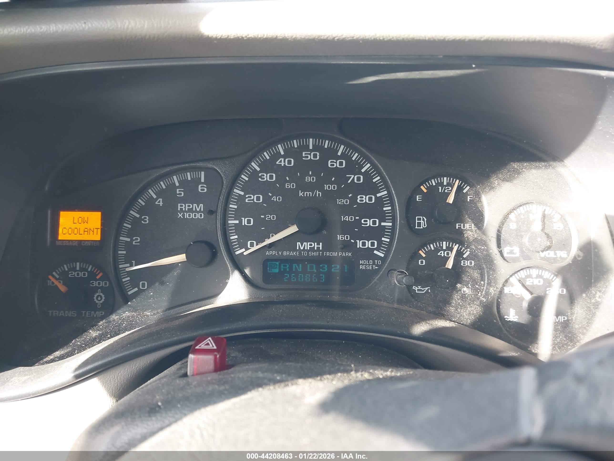 CHEVROLET SUBURBAN image 7