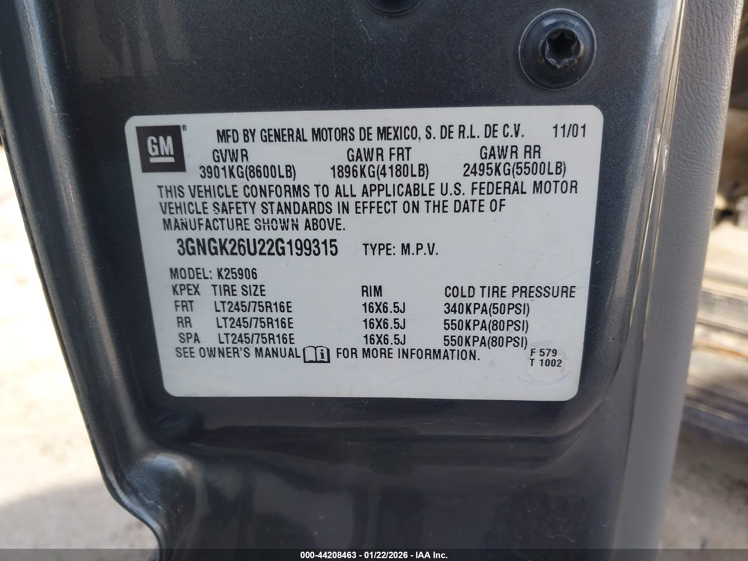 CHEVROLET SUBURBAN image 9