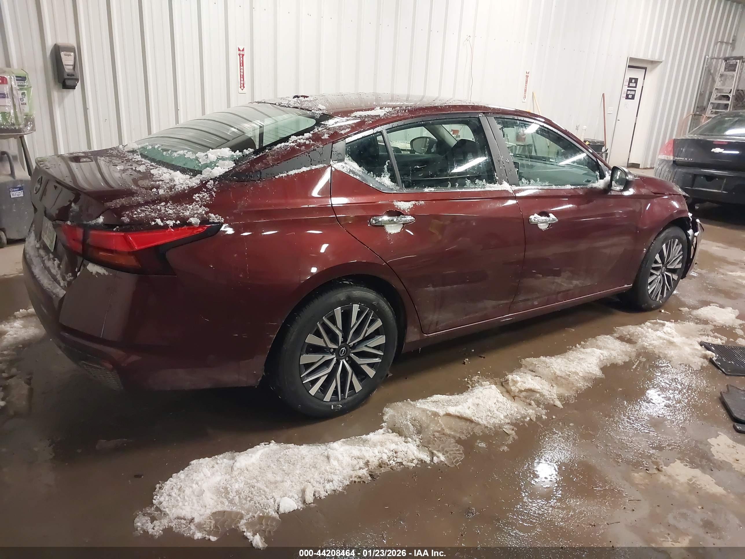 NISSAN ALTIMA image 4