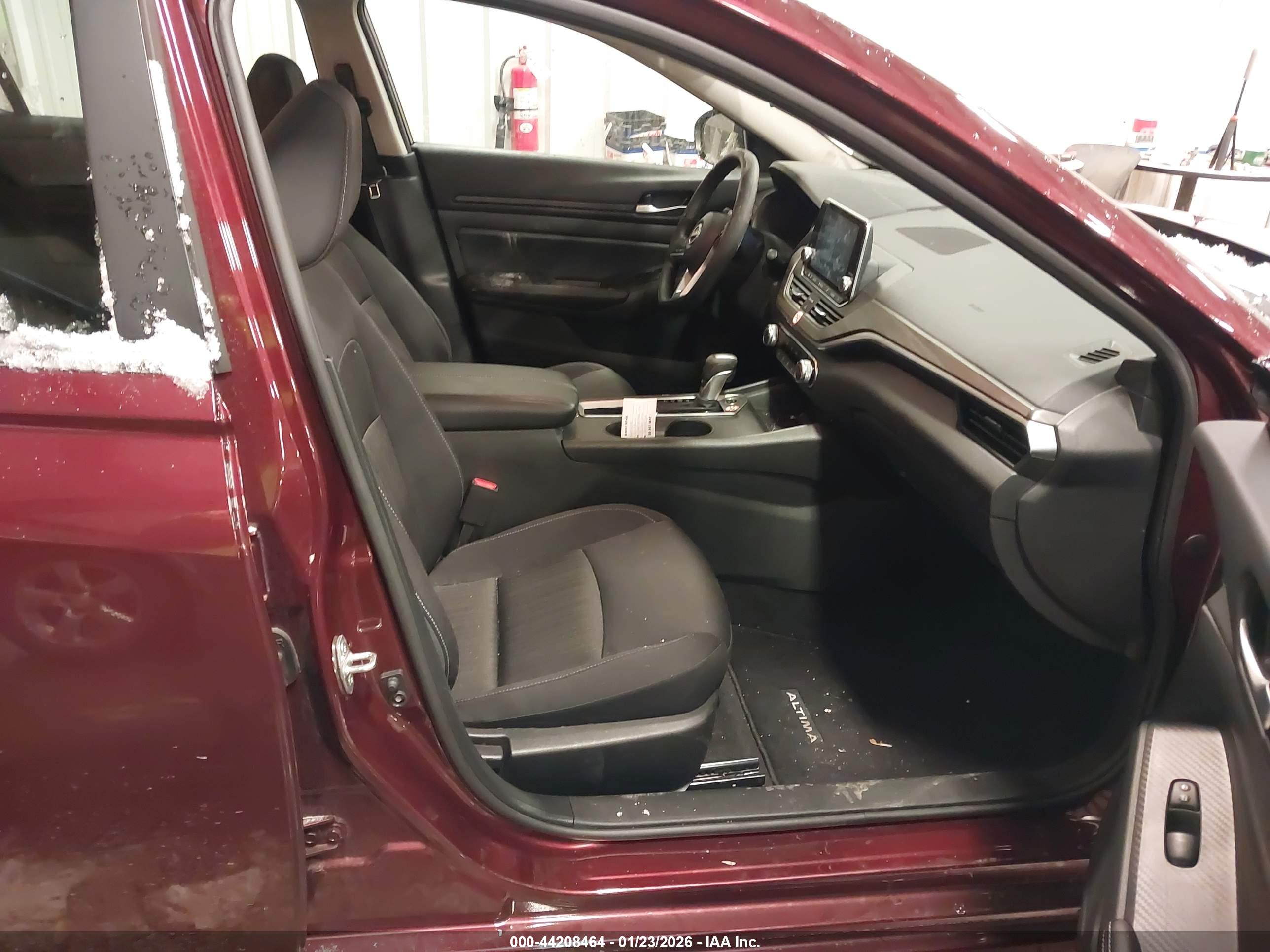 NISSAN ALTIMA image 5