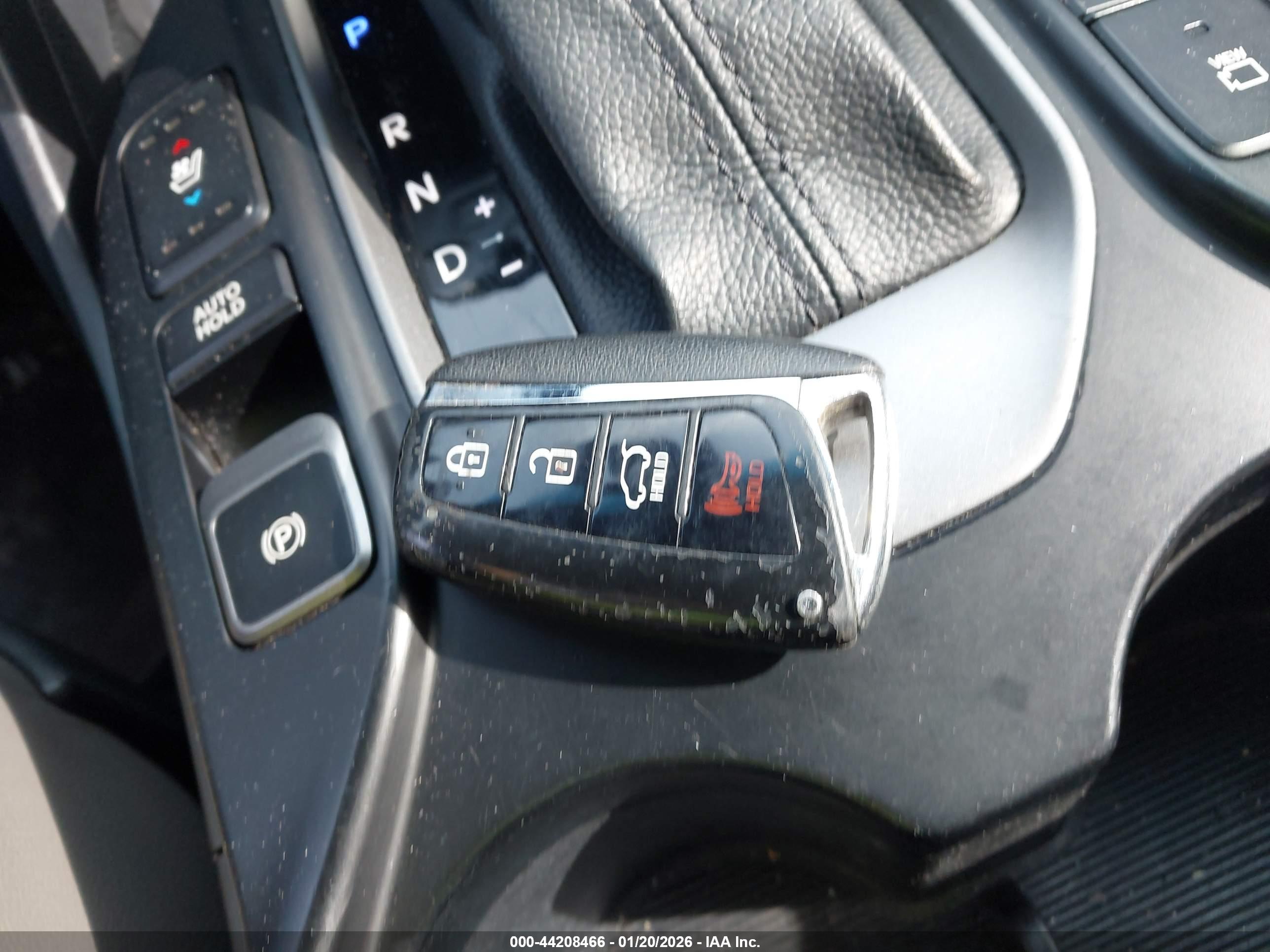 HYUNDAI SANTA image 11