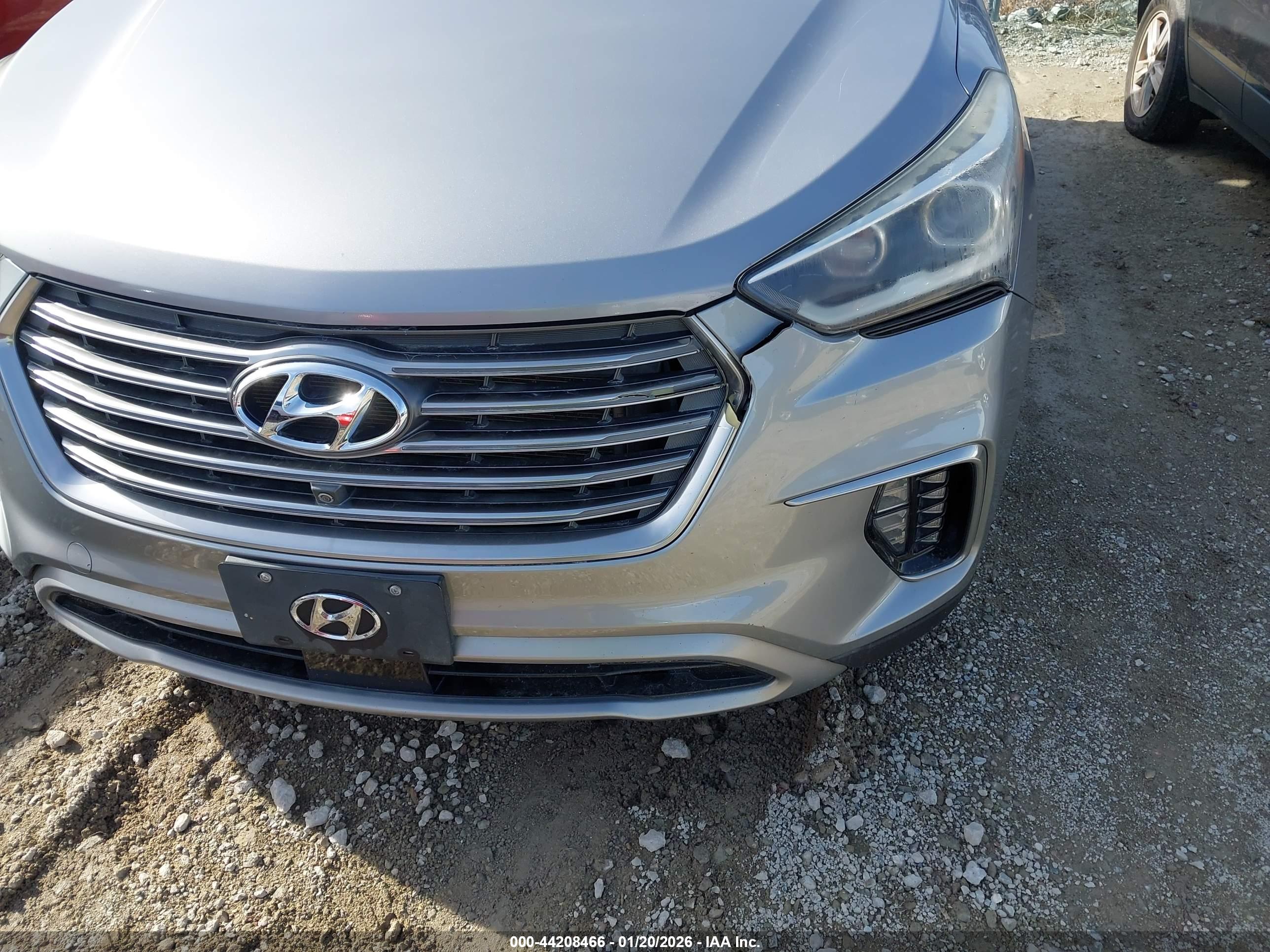 HYUNDAI SANTA image 6