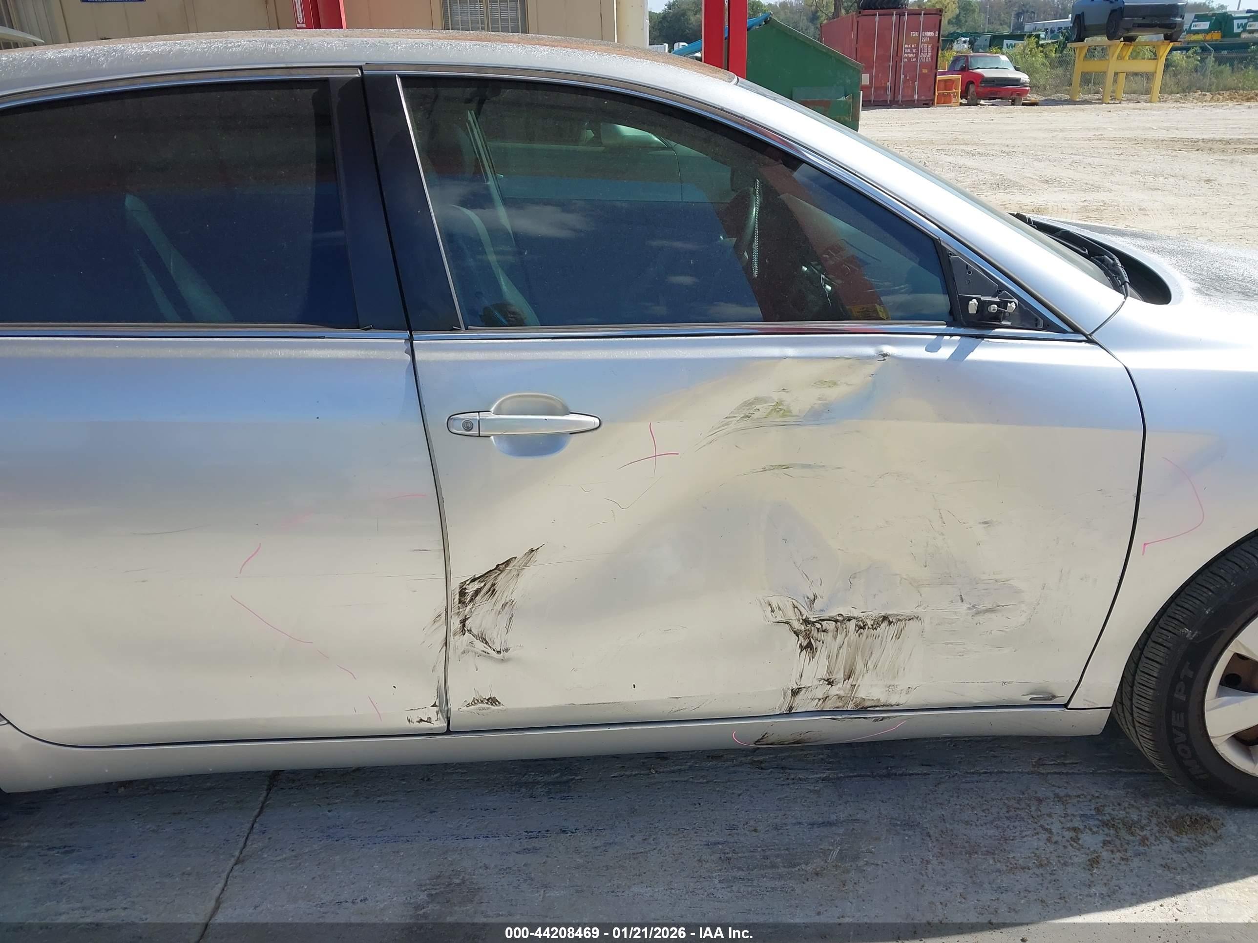 TOYOTA CAMRY image 6