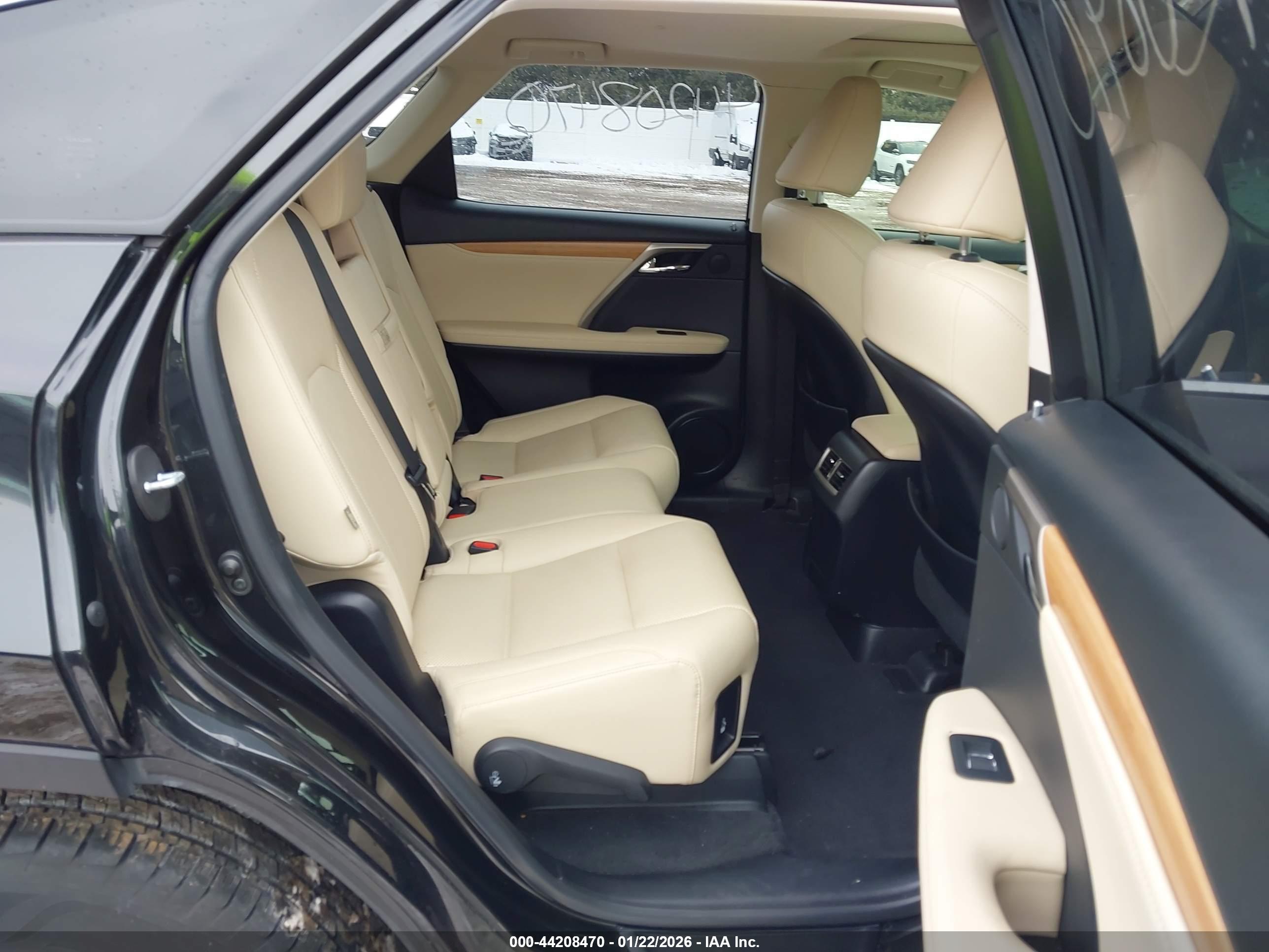 LEXUS RX image 8