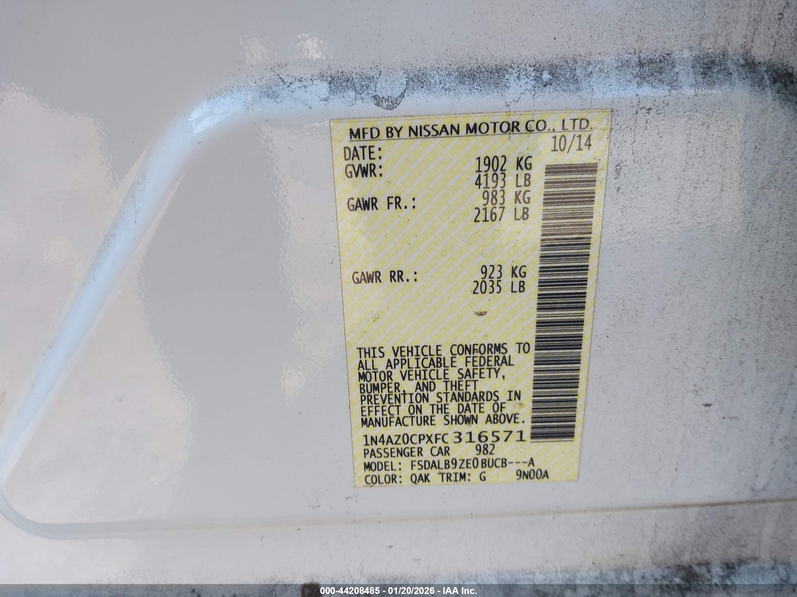 NISSAN LEAF image 9