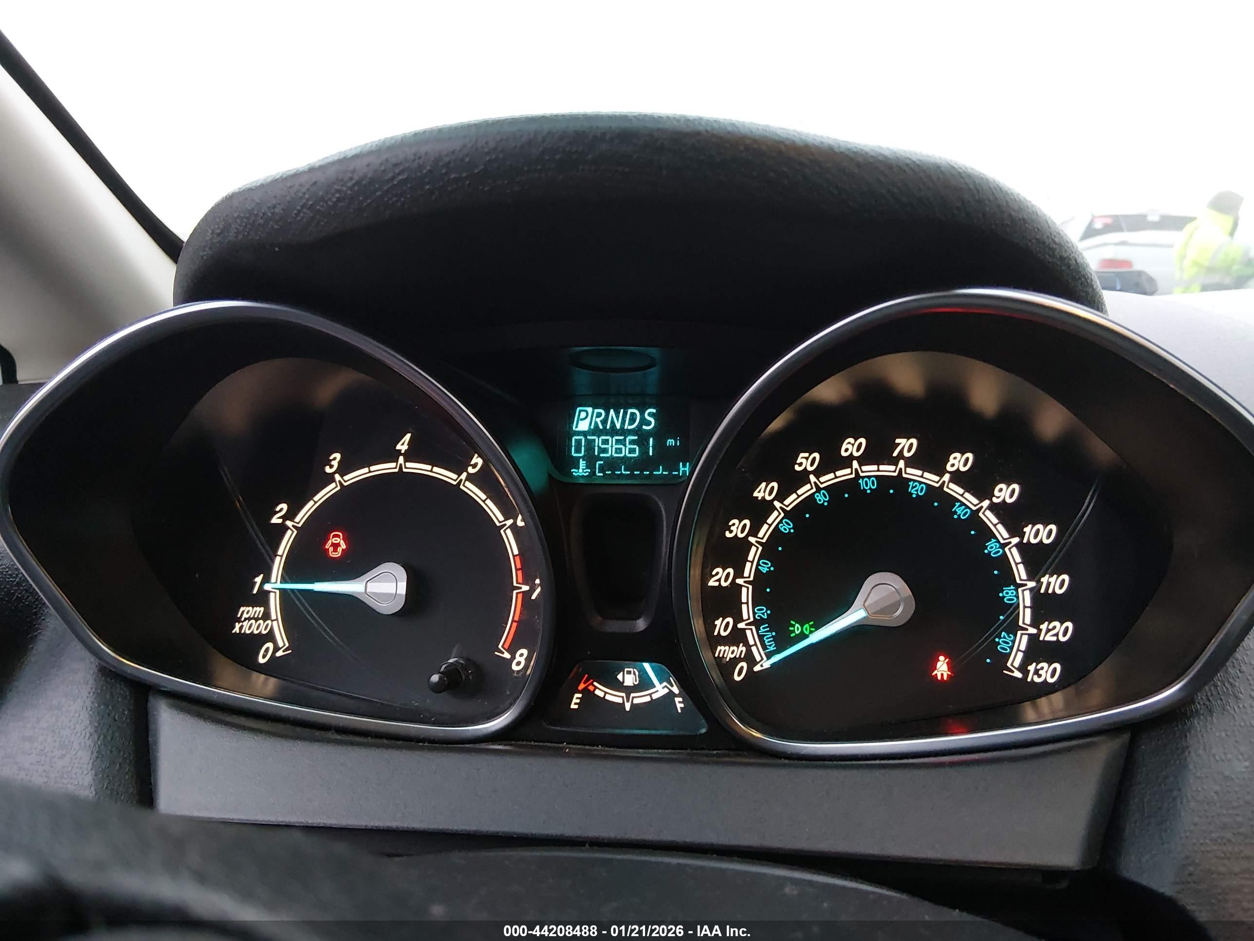 FORD FIESTA image 7